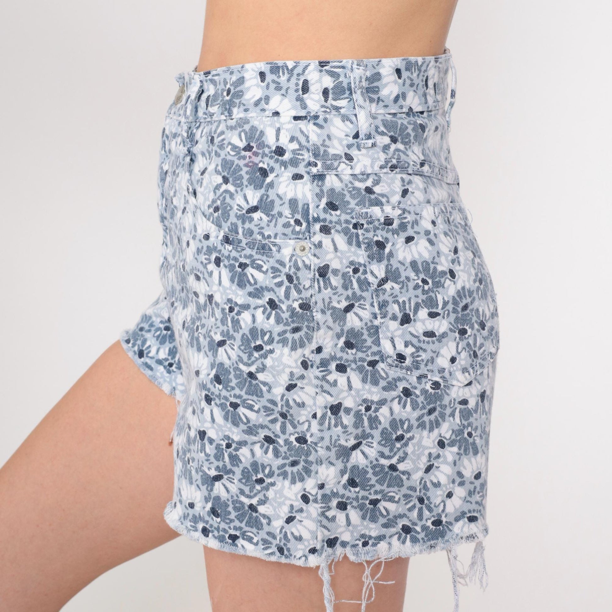 90s Floral Denim Shorts Blue White High Waist Frayed Cutoff Small