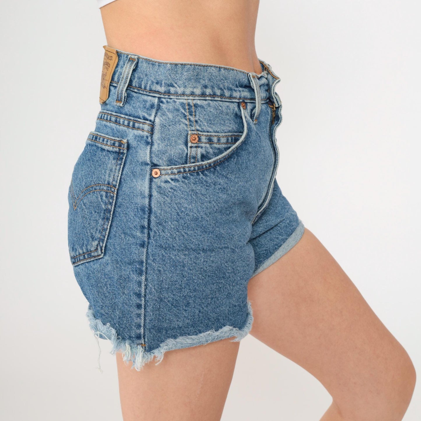 90s Levi's 910 Denim Cut-Off Shorts Blue Frayed Hem Small