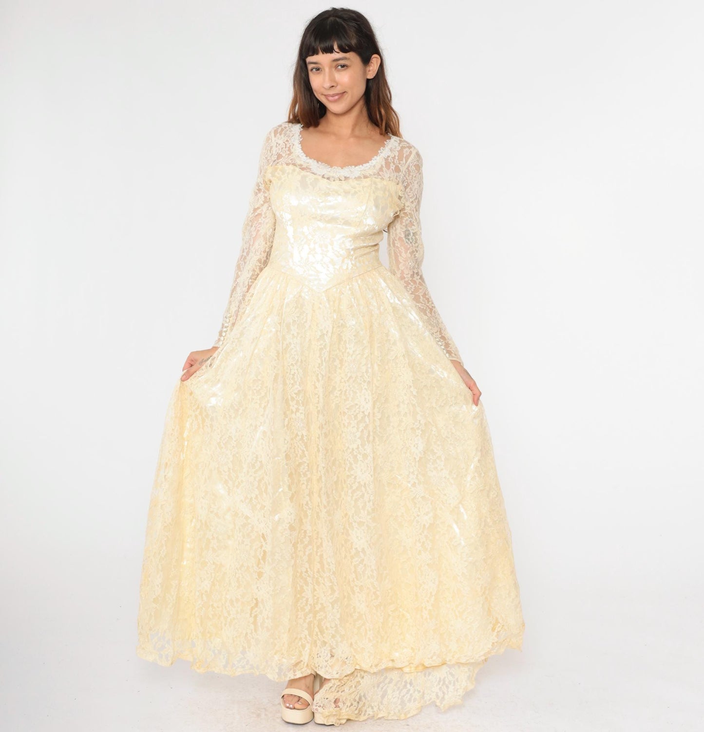 1950s Ivory Lace Wedding Dress Button Back Scalloped Neckline Maxi Medium 8