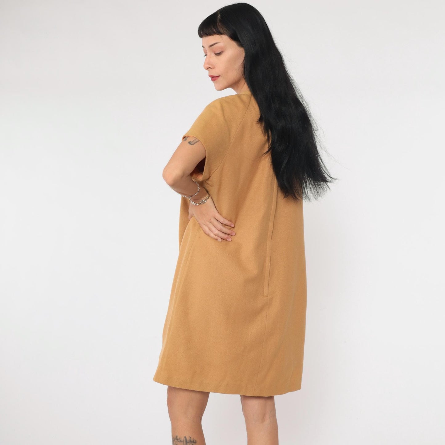 60s Tan Wool Shift Dress Mini Length Short Sleeve Rear Zip Medium