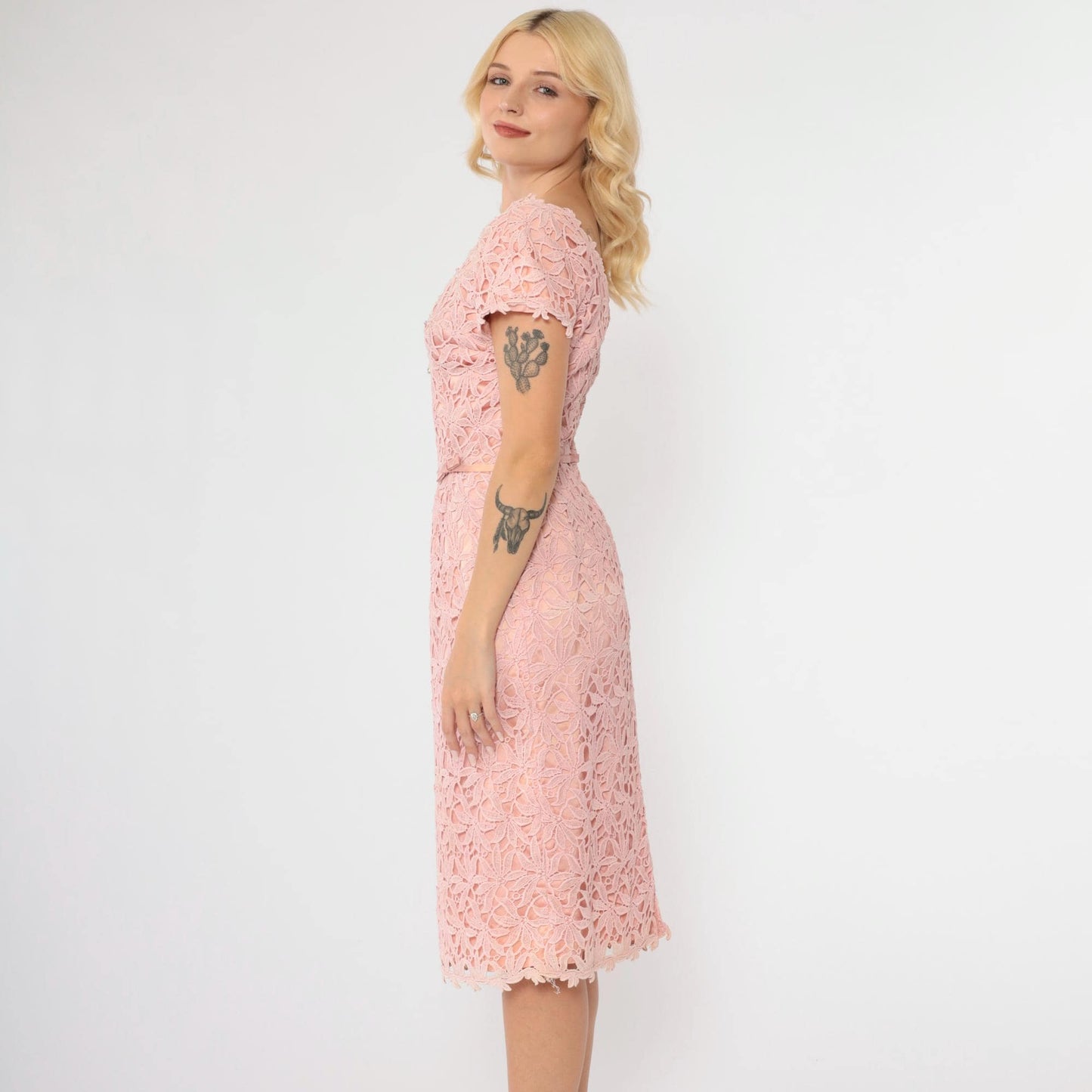 1960s Pink Lace Beaded Cocktail Dress Knee-Length Pencil XS