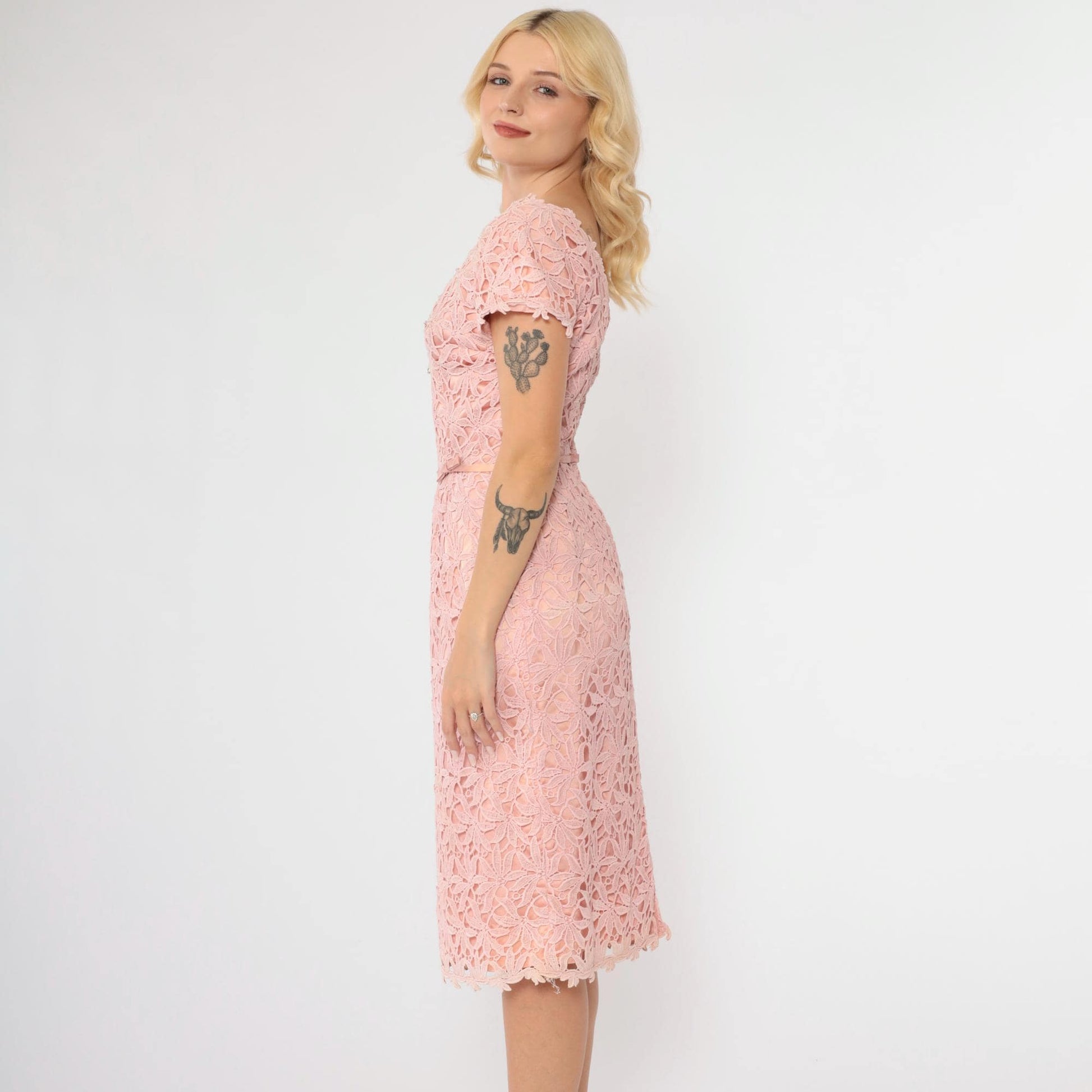 1960s Pink Lace Beaded Cocktail Dress Knee-Length Pencil XS