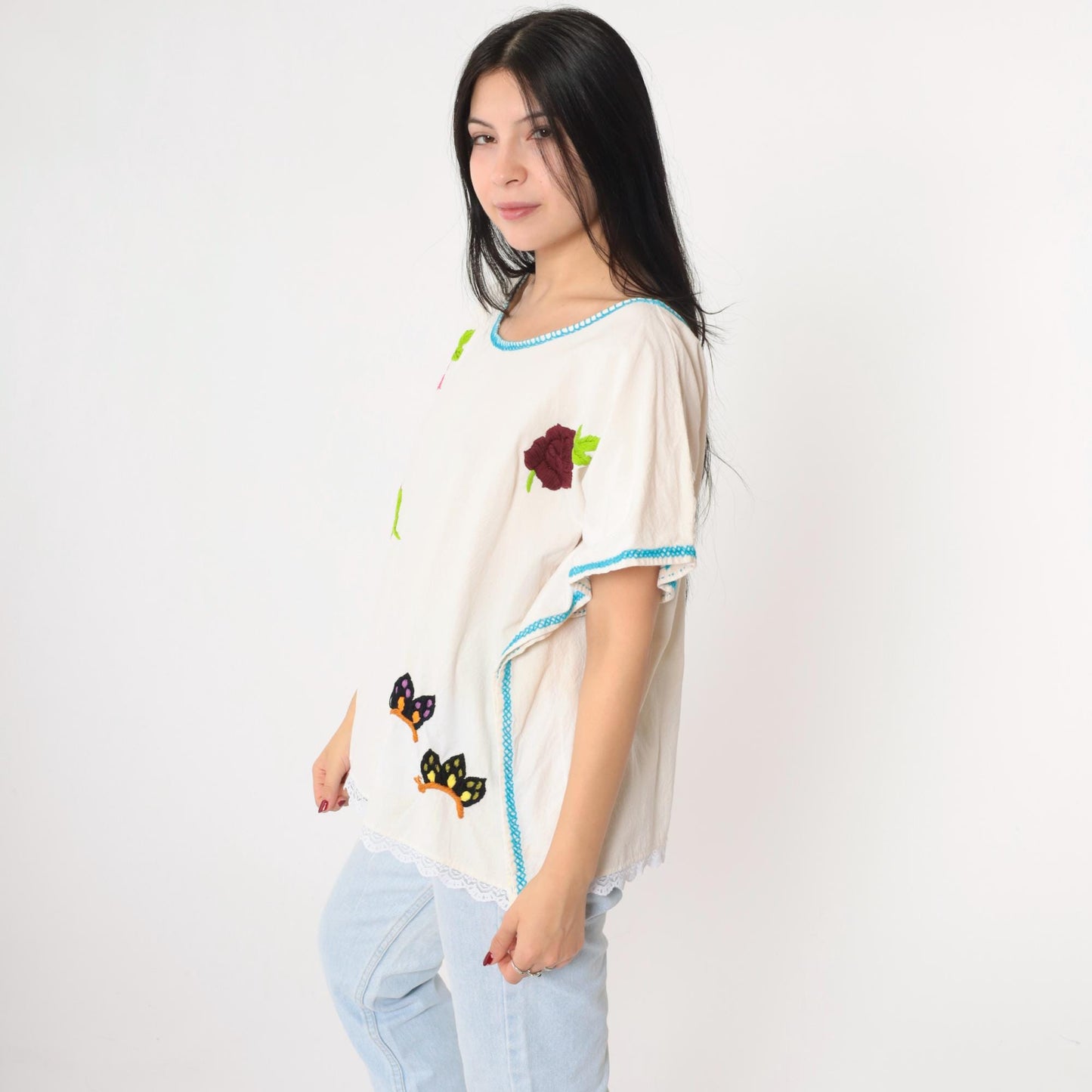 90s Floral Embroidered Blouse Cream Butterfly Tunic Scoop Neck Medium Large