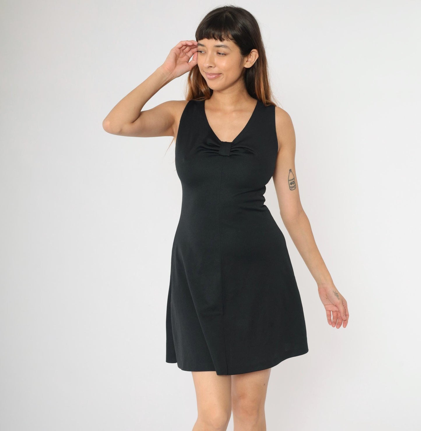 1960s Black Mini Shift Dress Sleeveless A-Line V-Neck Small