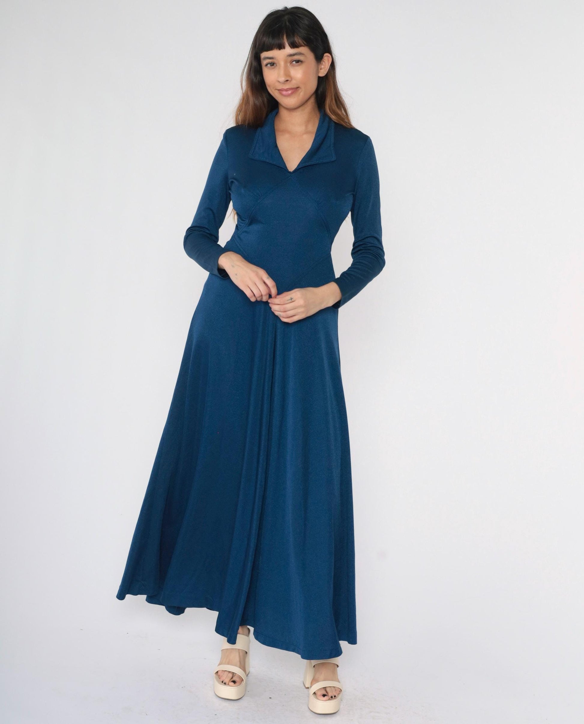 70s Navy Maxi Dress Long Sleeve Wide Collar Diamond Waist Small Medium