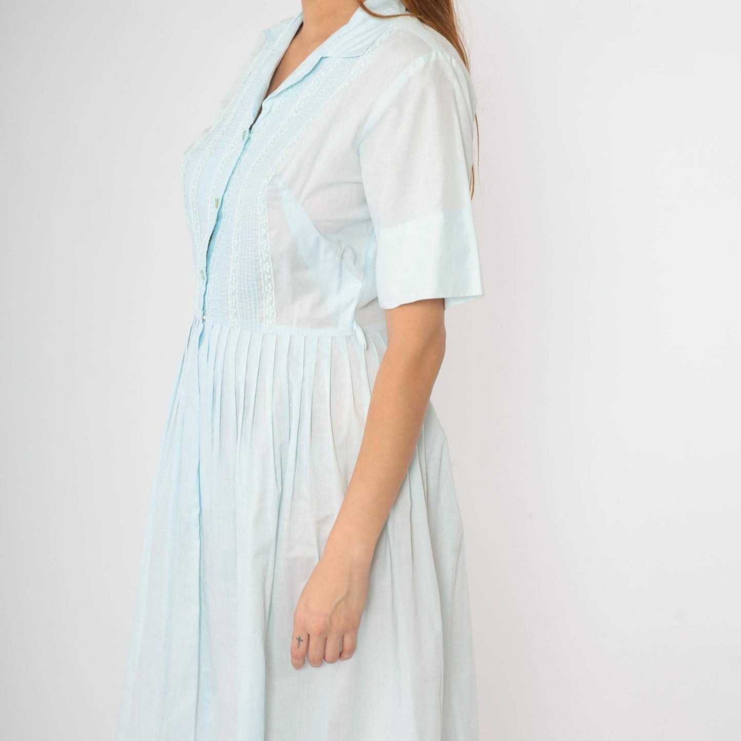 60s Light Blue Pintuck Day Dress Lace Trim Button-Up Shirtwaist Medium