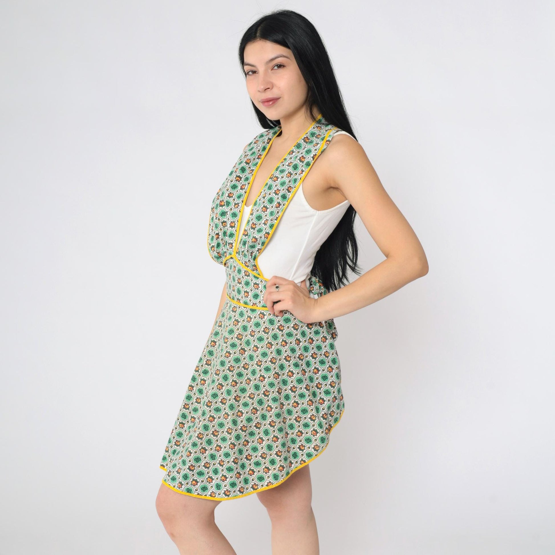 1970s Floral Leaf Print Apron Dress Mini Deep V Neck Open Back Small Medium