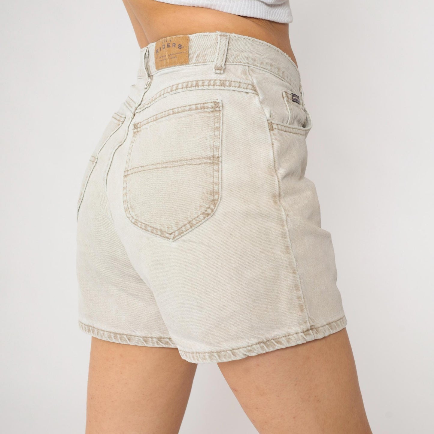 90s Lee Riders High-Waisted Denim Shorts Beige Jean Medium
