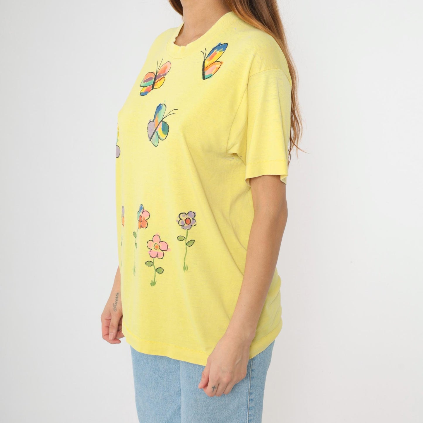 90s Fruit of the Loom Floral Butterfly Graphic T-Shirt Yellow Single Stitch Large L