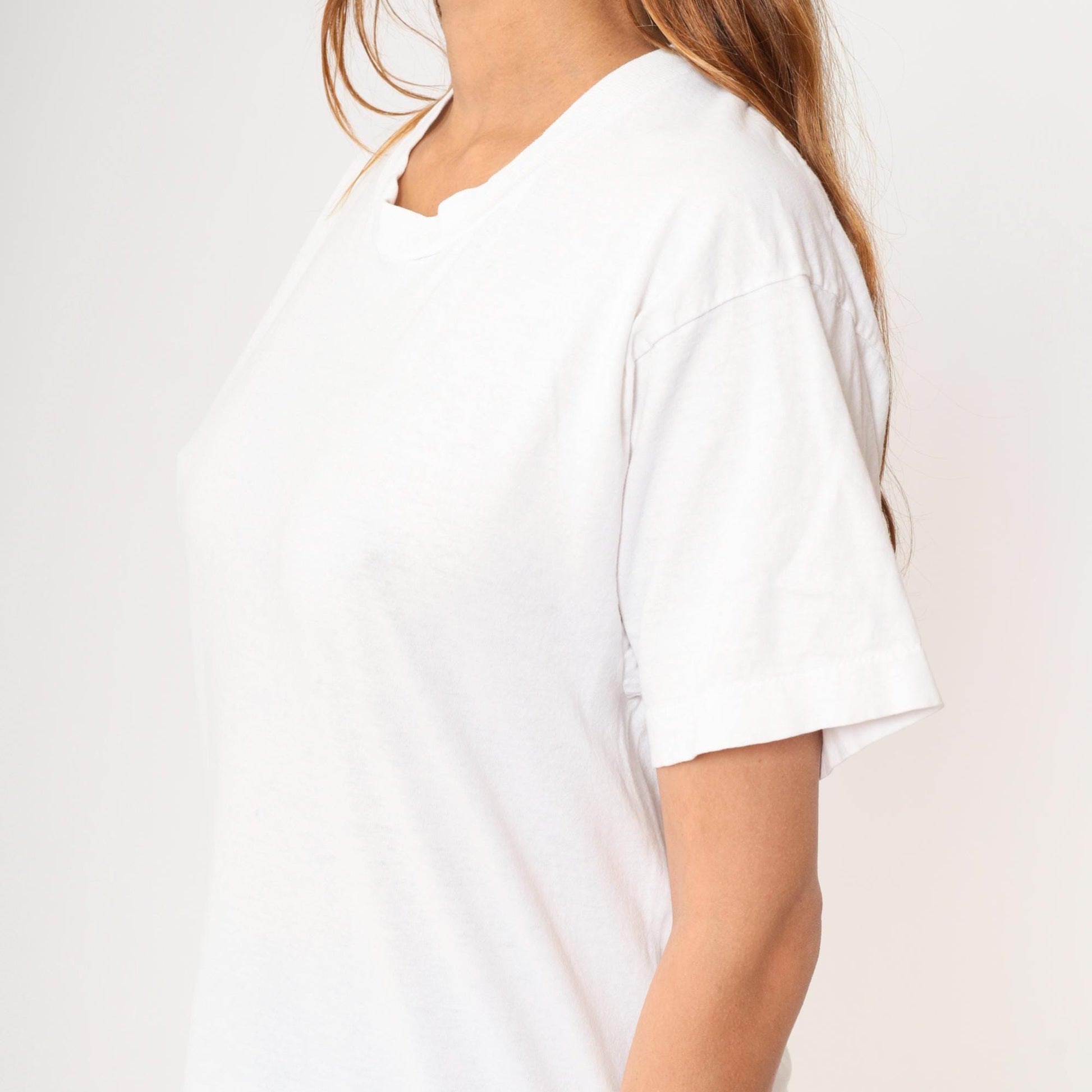 90s Fruit of the Loom Plain White Crewneck T-Shirt Cotton Medium
