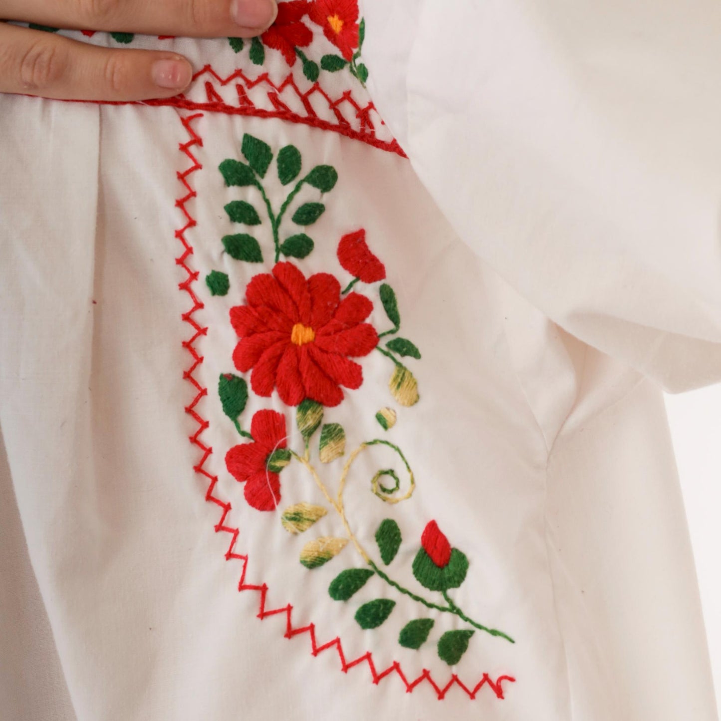 90s Mexican Embroidered Mini Dress White Floral Red Green Short Sleeve Medium M