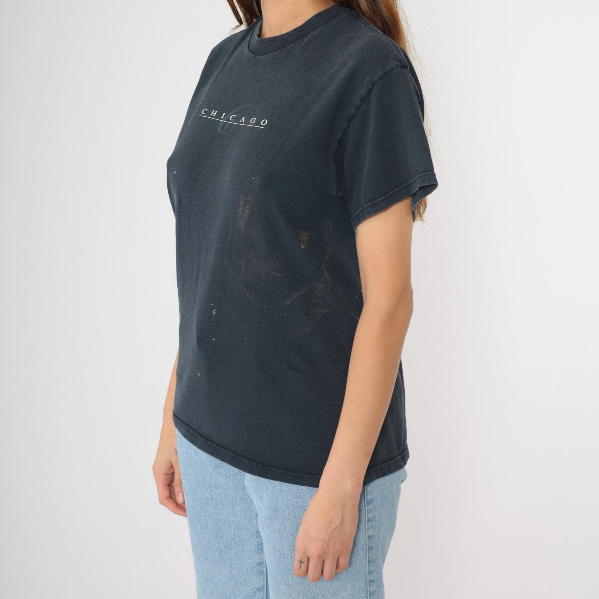 90s Chicago Graphic T-Shirt Black Fruit of the Loom Distressed Medium