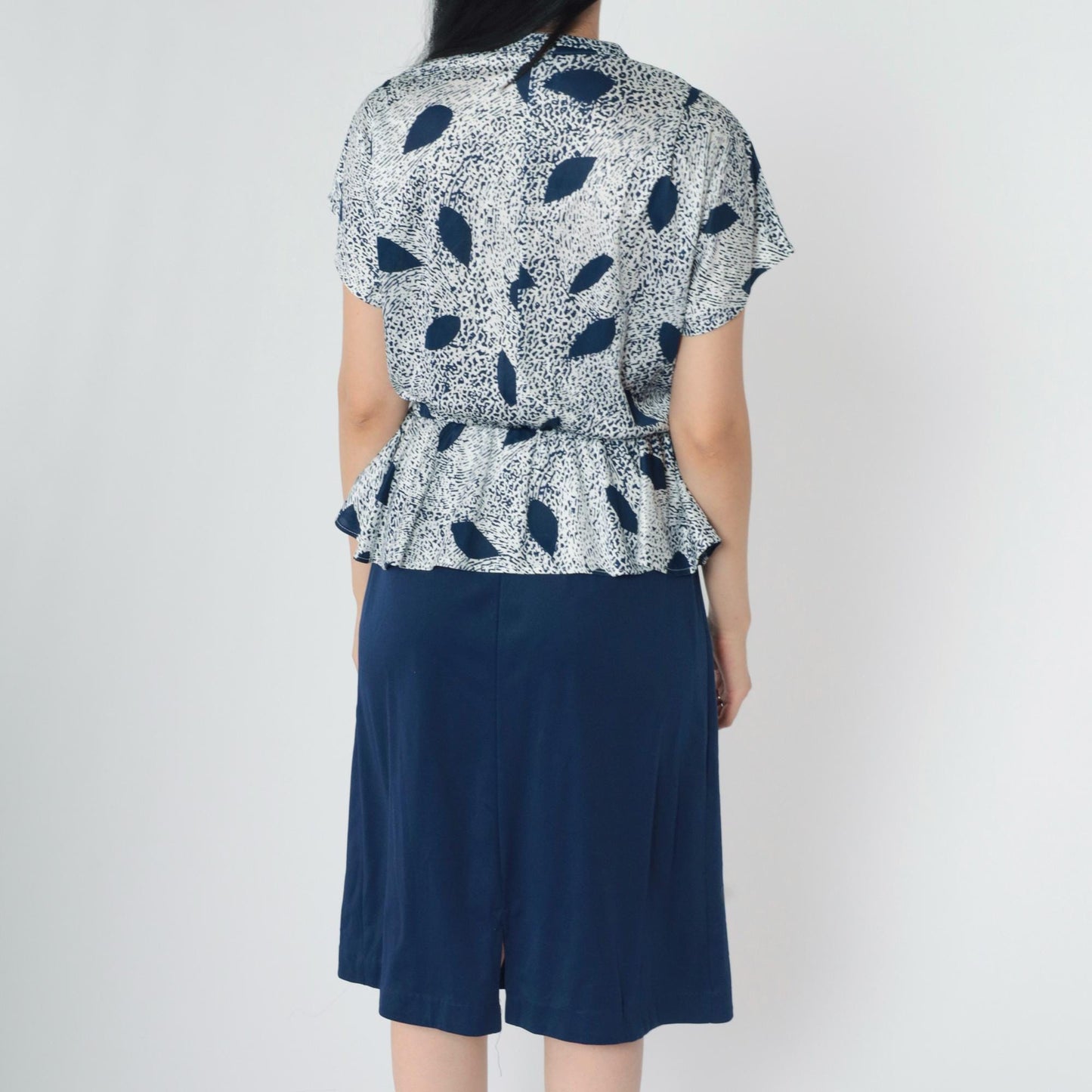 80s Abstract Peplum Midi Dress Blue White V Neck Button Up High Waisted Medium Large