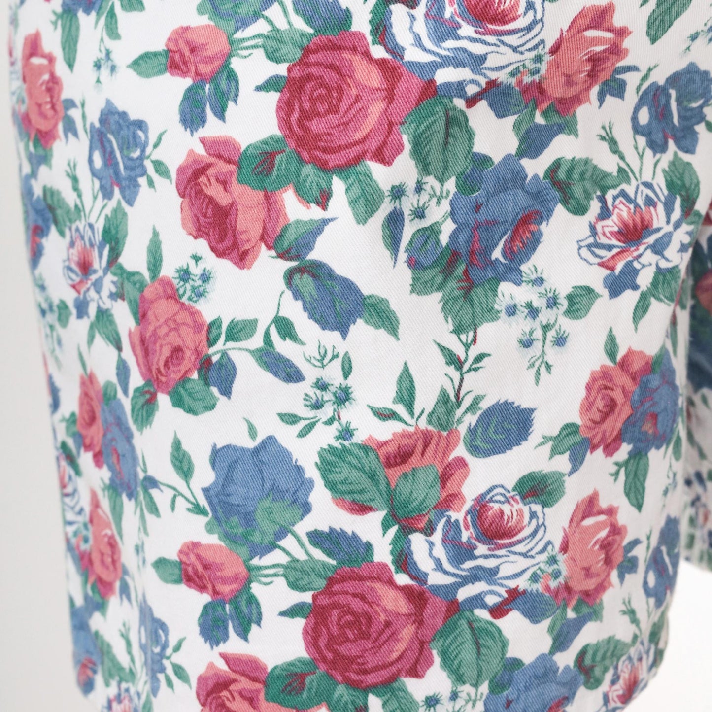 90s A. Byer White Floral Pleated High-Waisted Shorts Cotton Medium