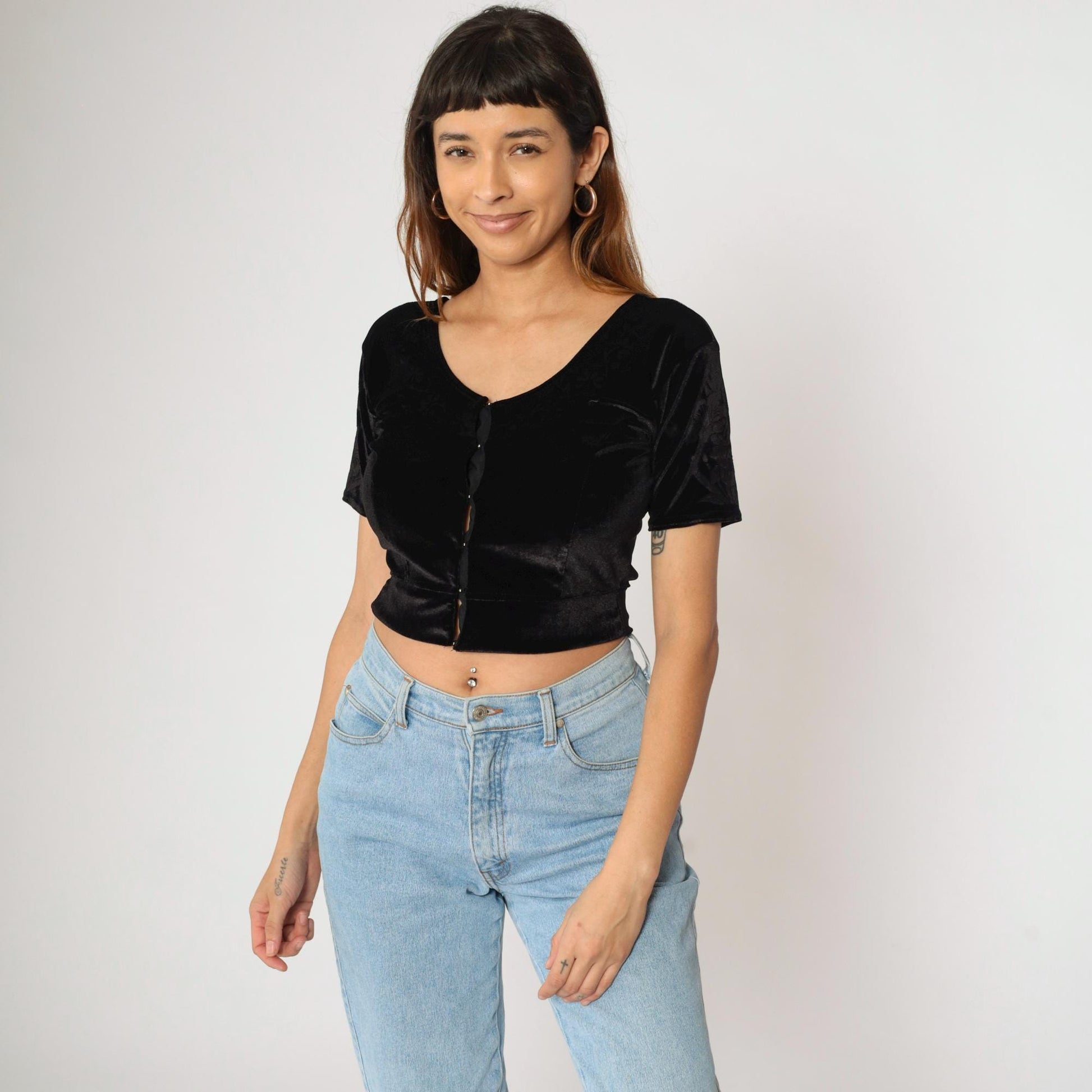 Y2K Black Velvet Crop Top Scoop Neck Short Sleeve Small S