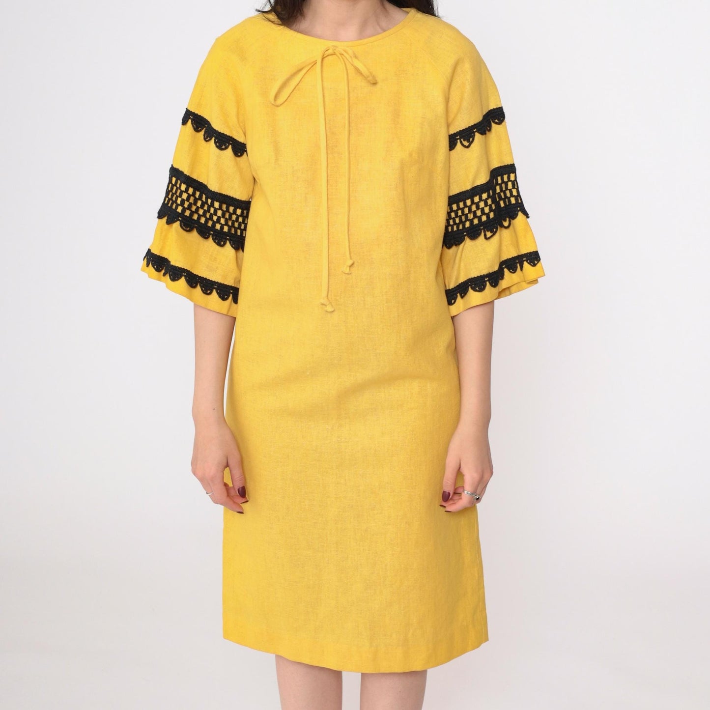 1960s Mod Yellow Shift Dress Bell Sleeve Black Crochet Trim Knee-Length Small