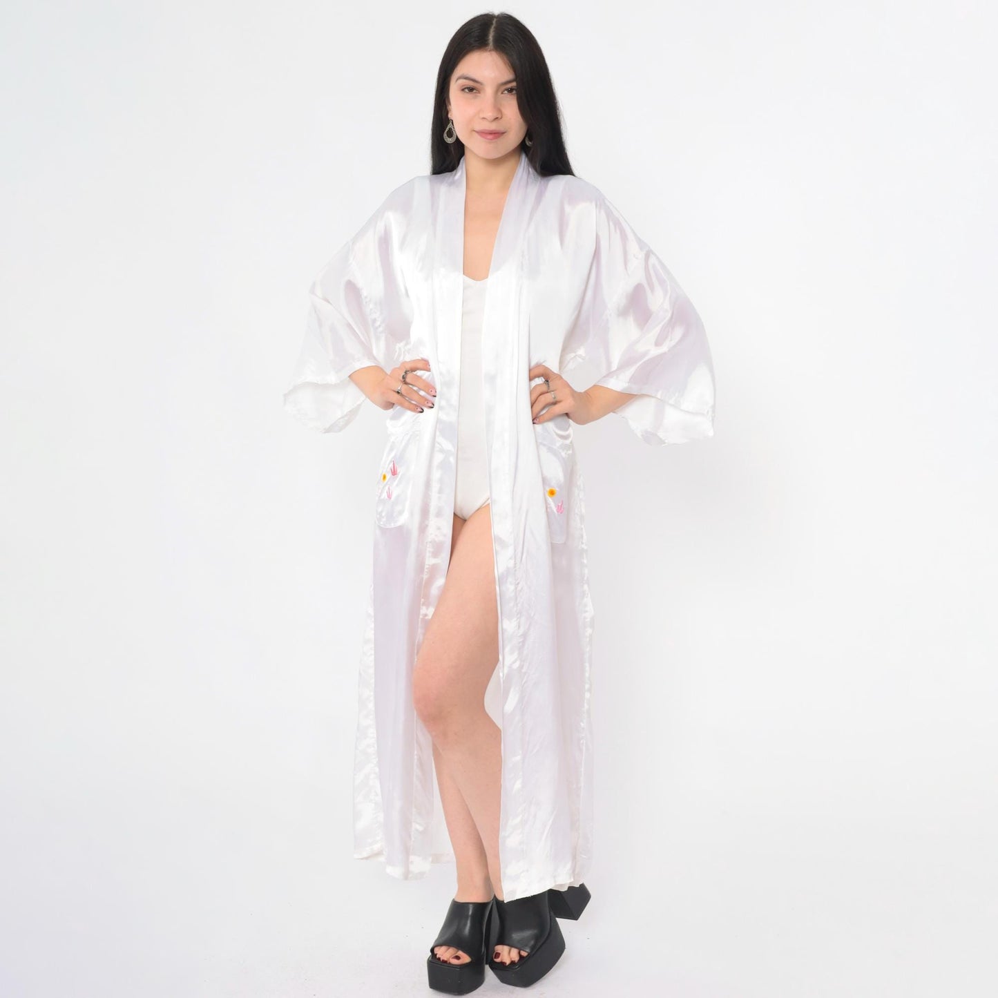90s Chinese Dragon Embroidered Satin Robe White Wrap Maxi Medium M