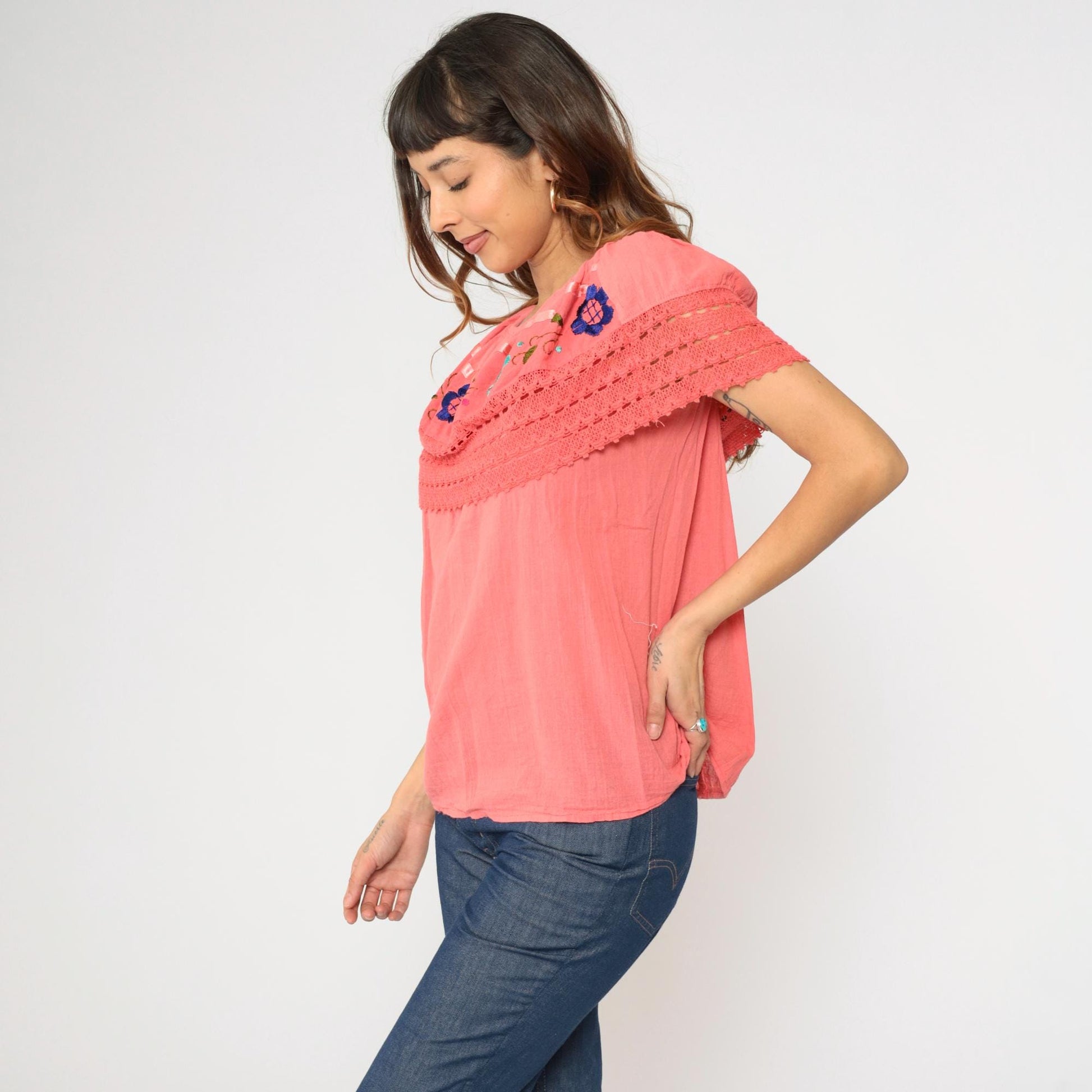 90s Coral Mexican Peasant Blouse Floral Embroidered Off-Shoulder Gauze Top Small