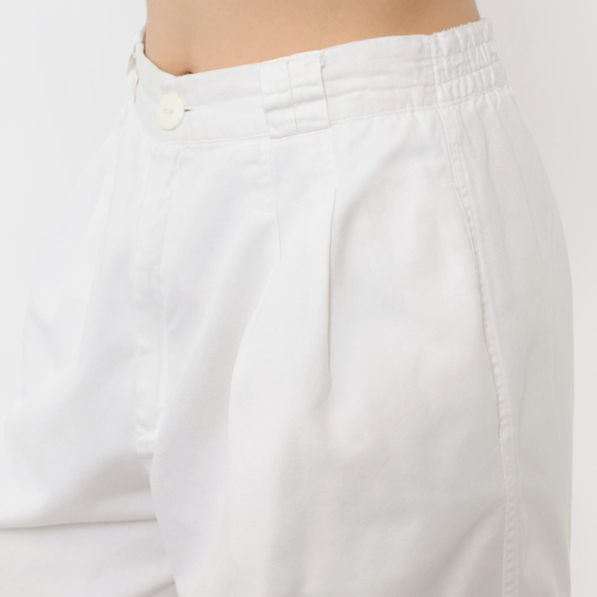 80s White Pleated High-Waist Shorts Cotton Fundamental Things Petites Small