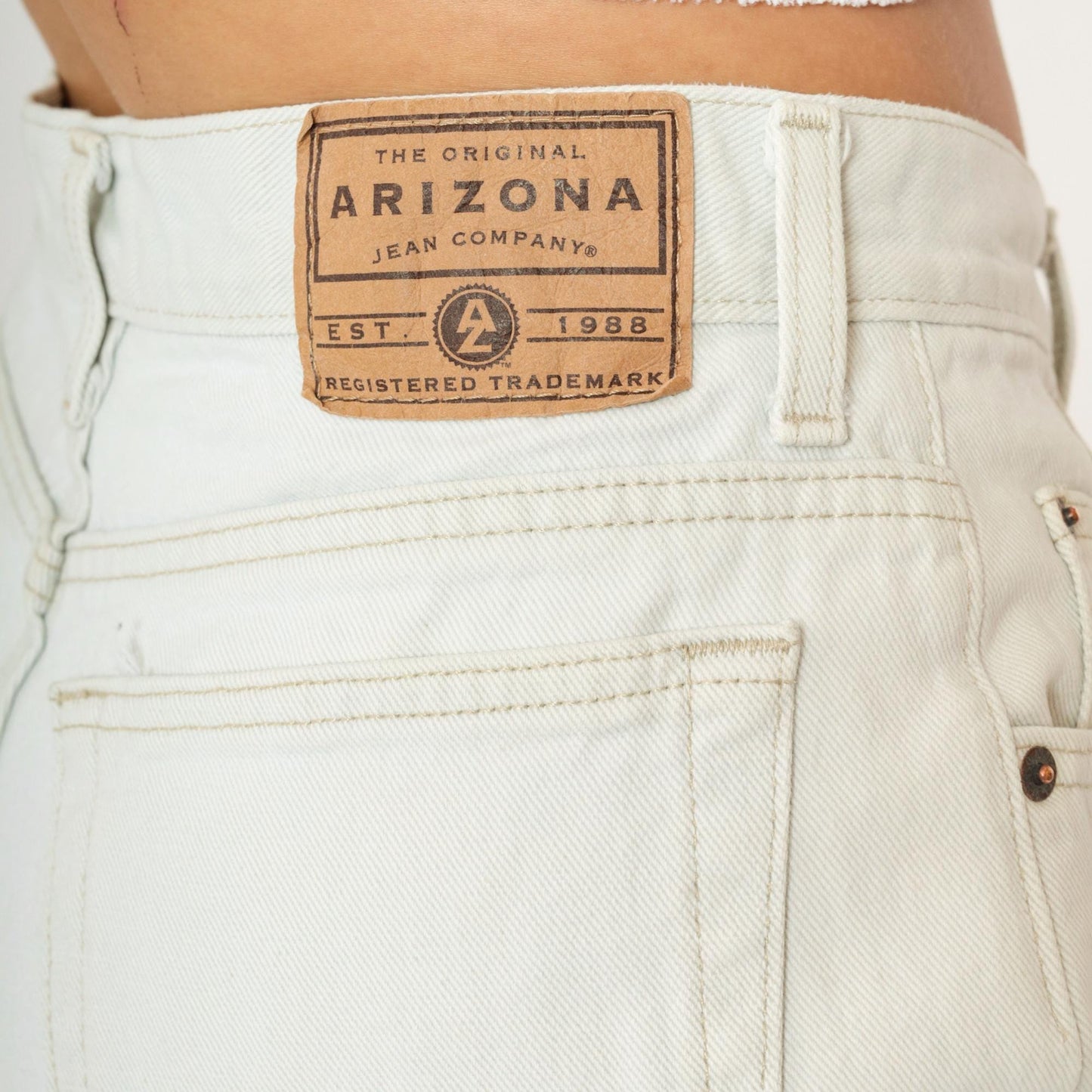 90s Arizona Jean Company White Denim High-Rise Straight Jeans Medium