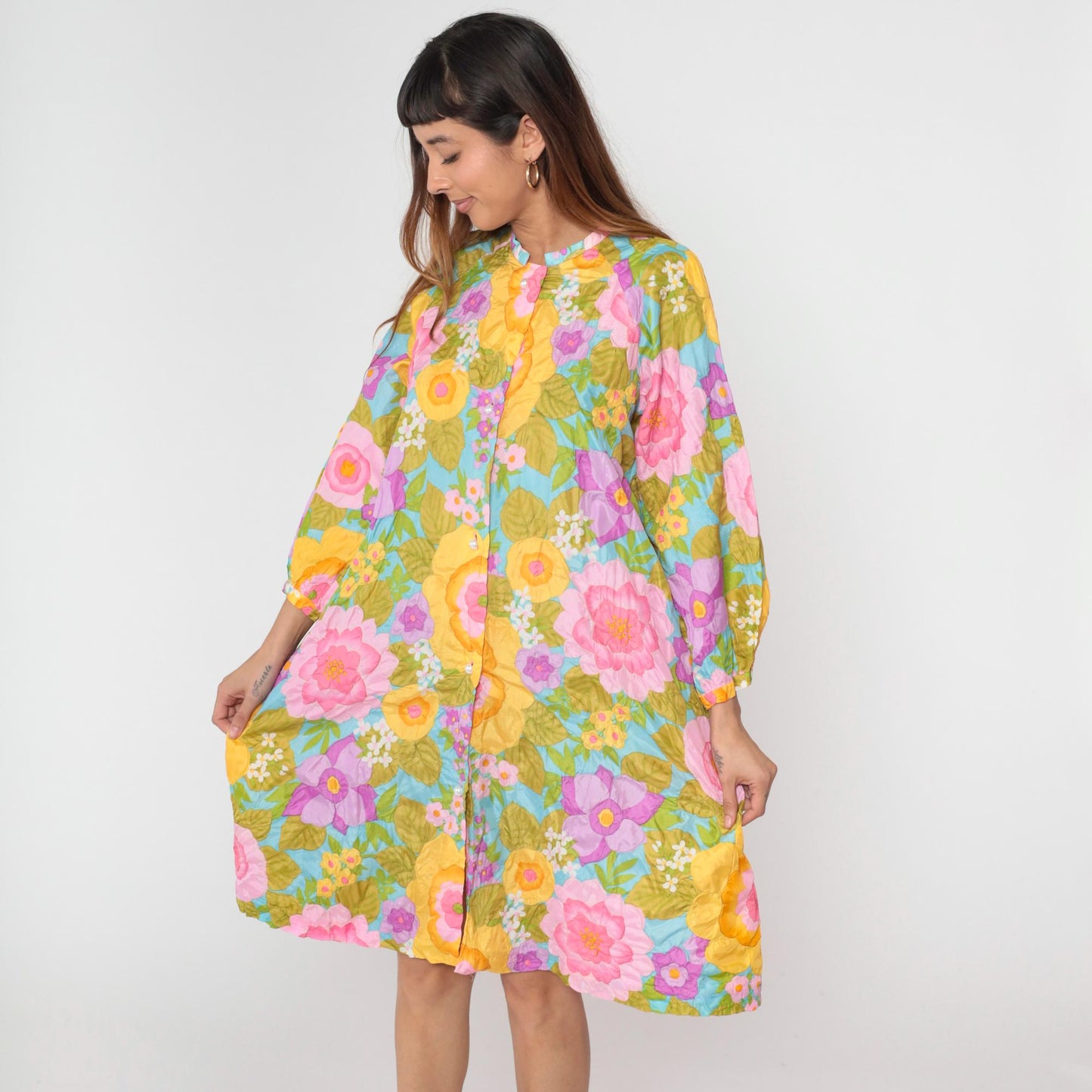 1970s Stella Faquin Quilted Floral Housecoat Pink Yellow Button-Up Robe Large