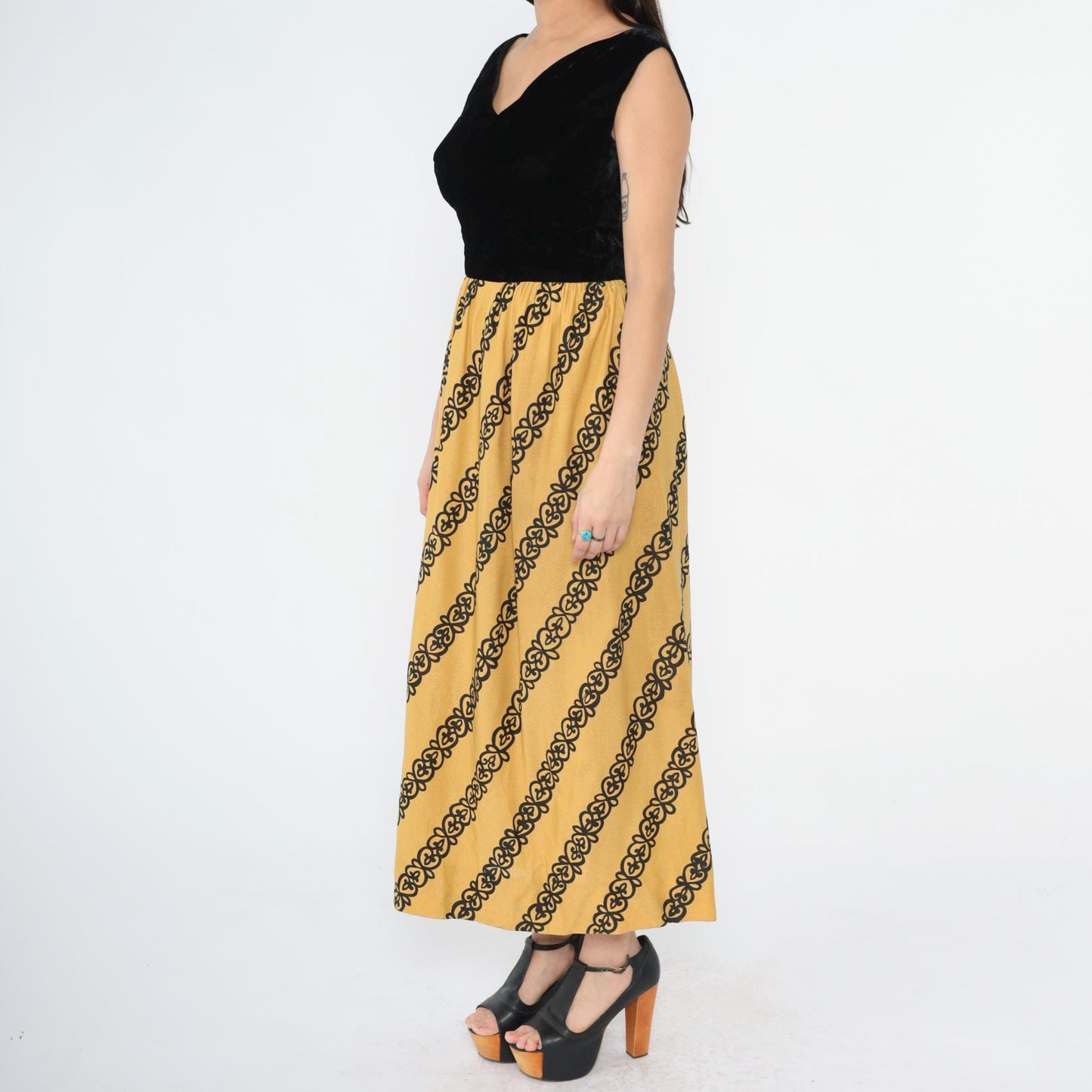 70s Black Velvet Gold Maxi Dress V Neck Sleeveless Diagonal Scroll Print Medium