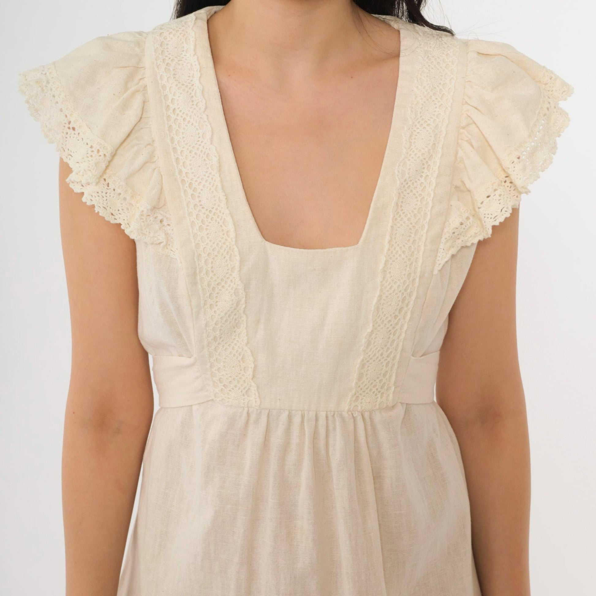70s Cream Crochet Lace Mini Dress Empire Waist Flutter Sleeve Medium Tall