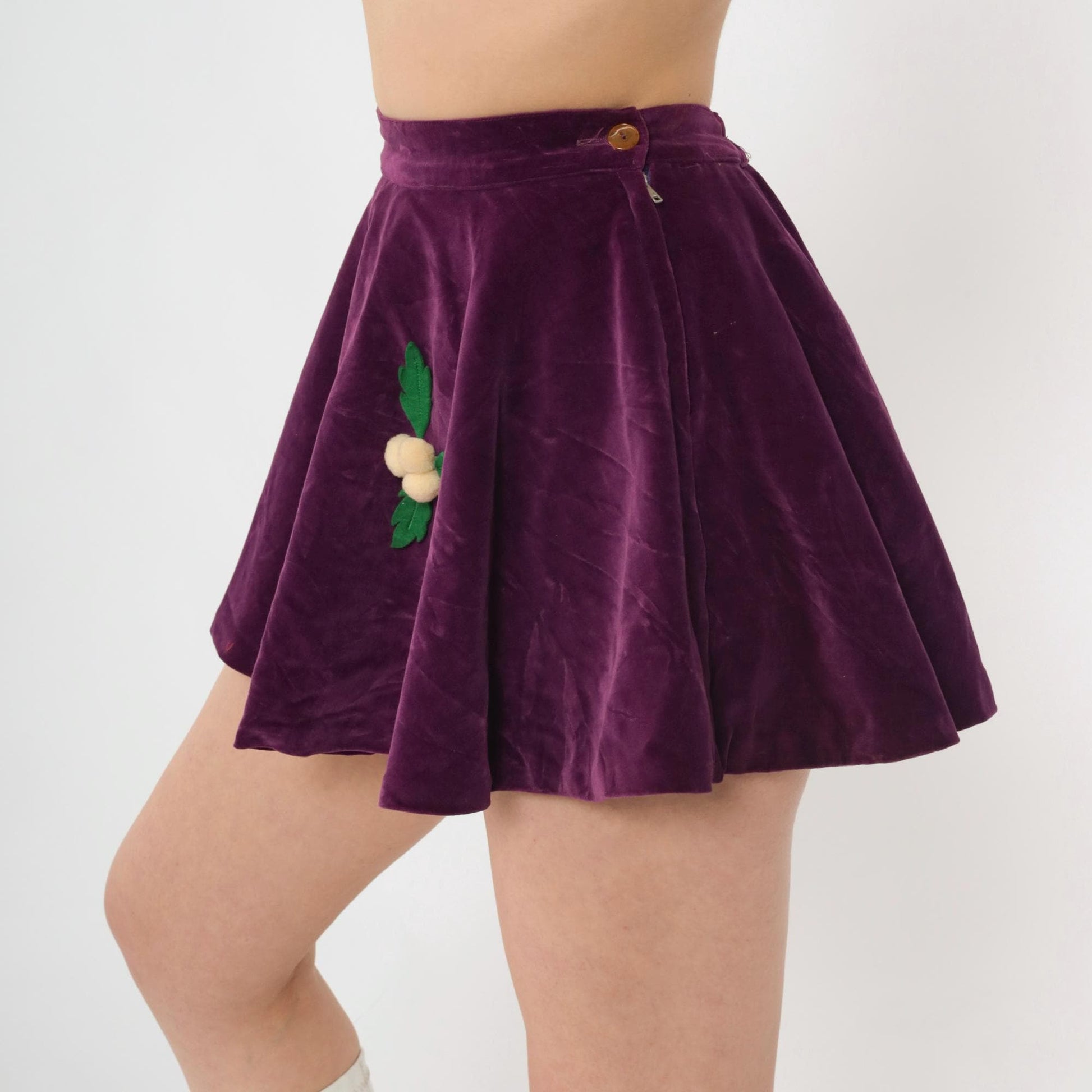 60s Purple Velvet Circle Mini Skirt Appliqué Berries Leaves 2XS