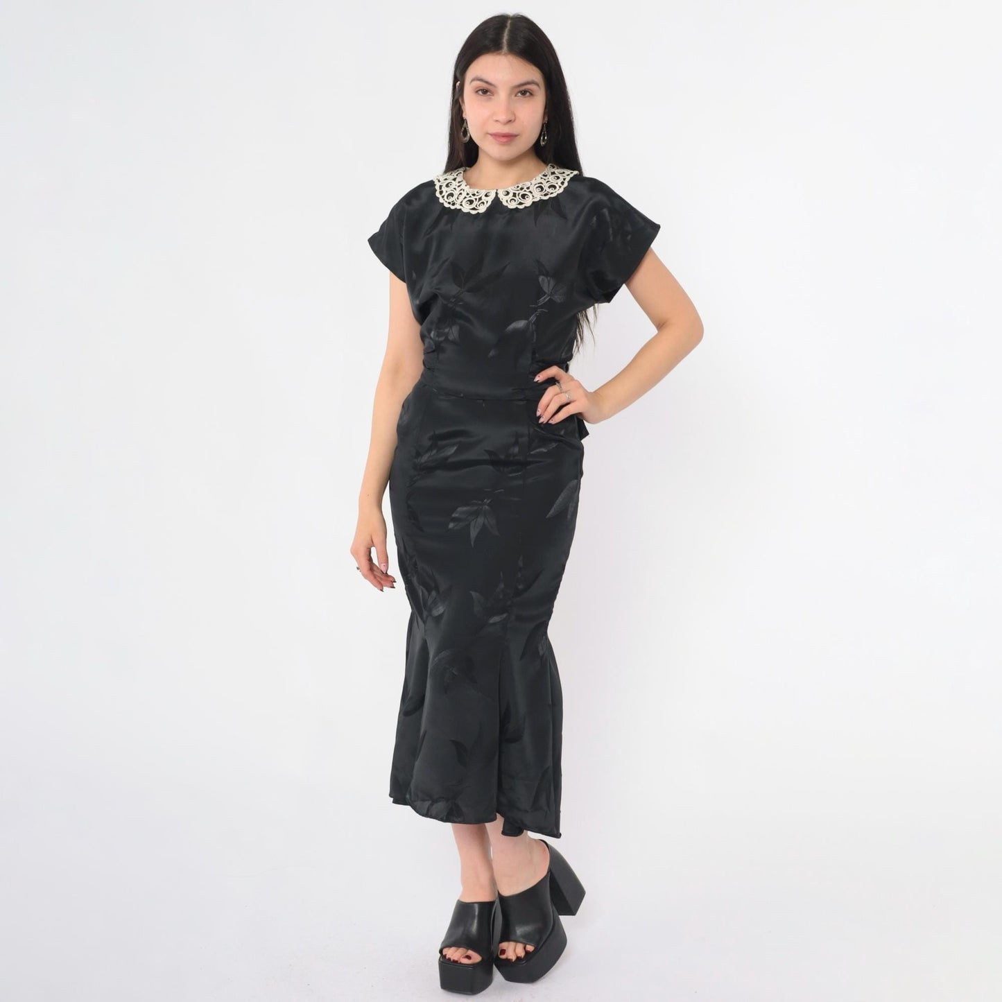 1940s Black Jacquard Midi Dress Peter Pan Collar Cap Sleeve Tie-Back Small