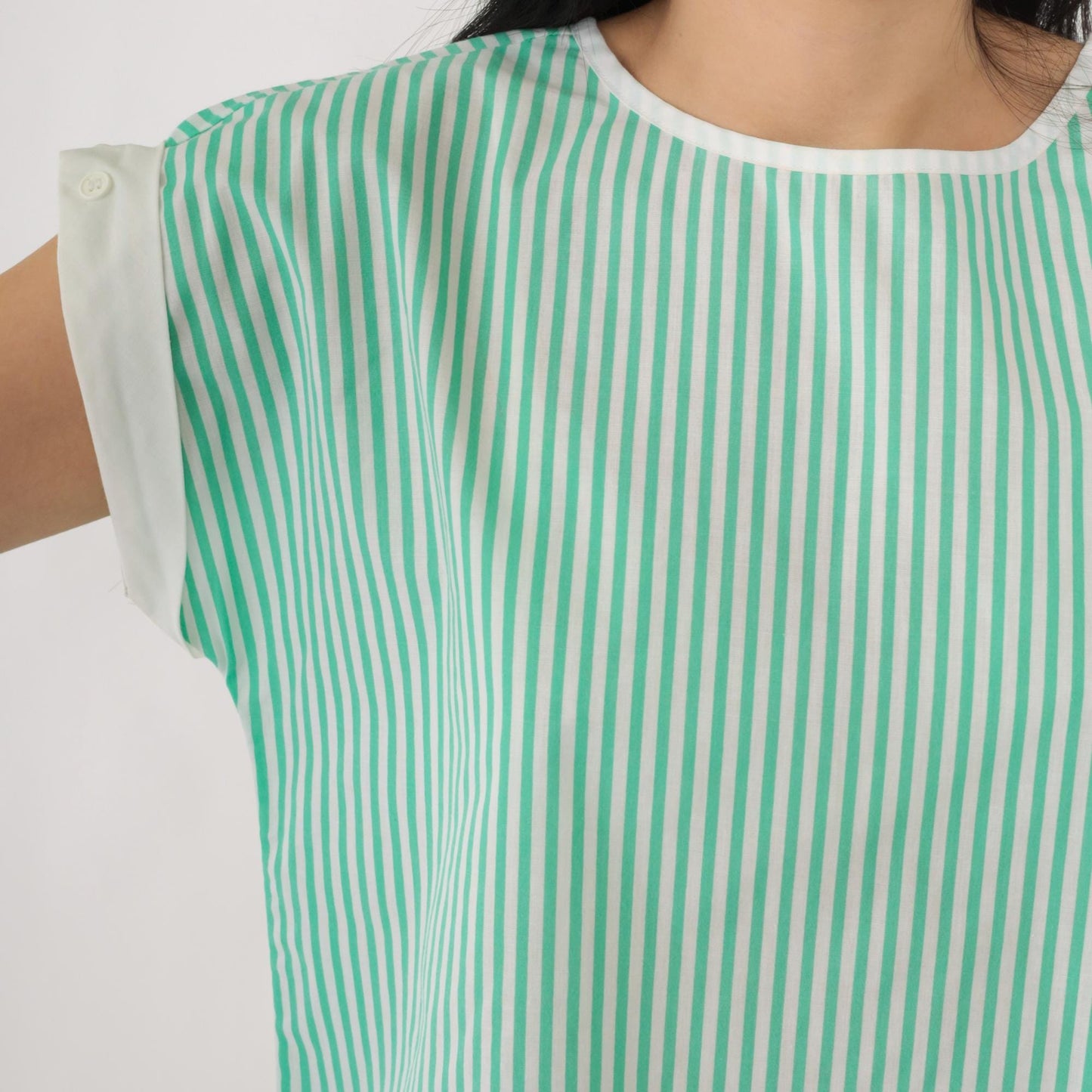 80s White Green Striped Crop Top Cap Sleeve Raw Hem Medium