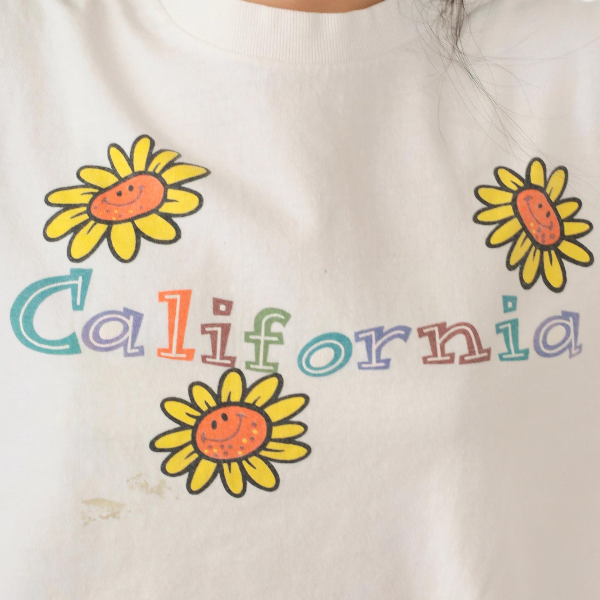 90s California Smiley Daisy Graphic Crop Top White Cotton Medium
