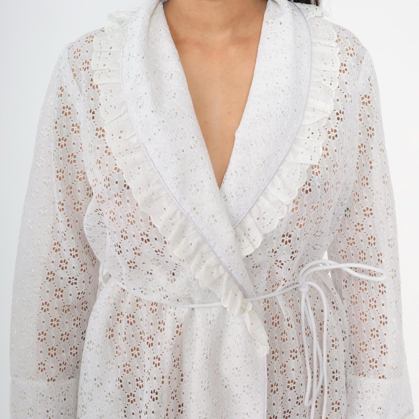 70s White Eyelet Lace Robe Long Sleeve Ruffle Trim Wrap Belted Small