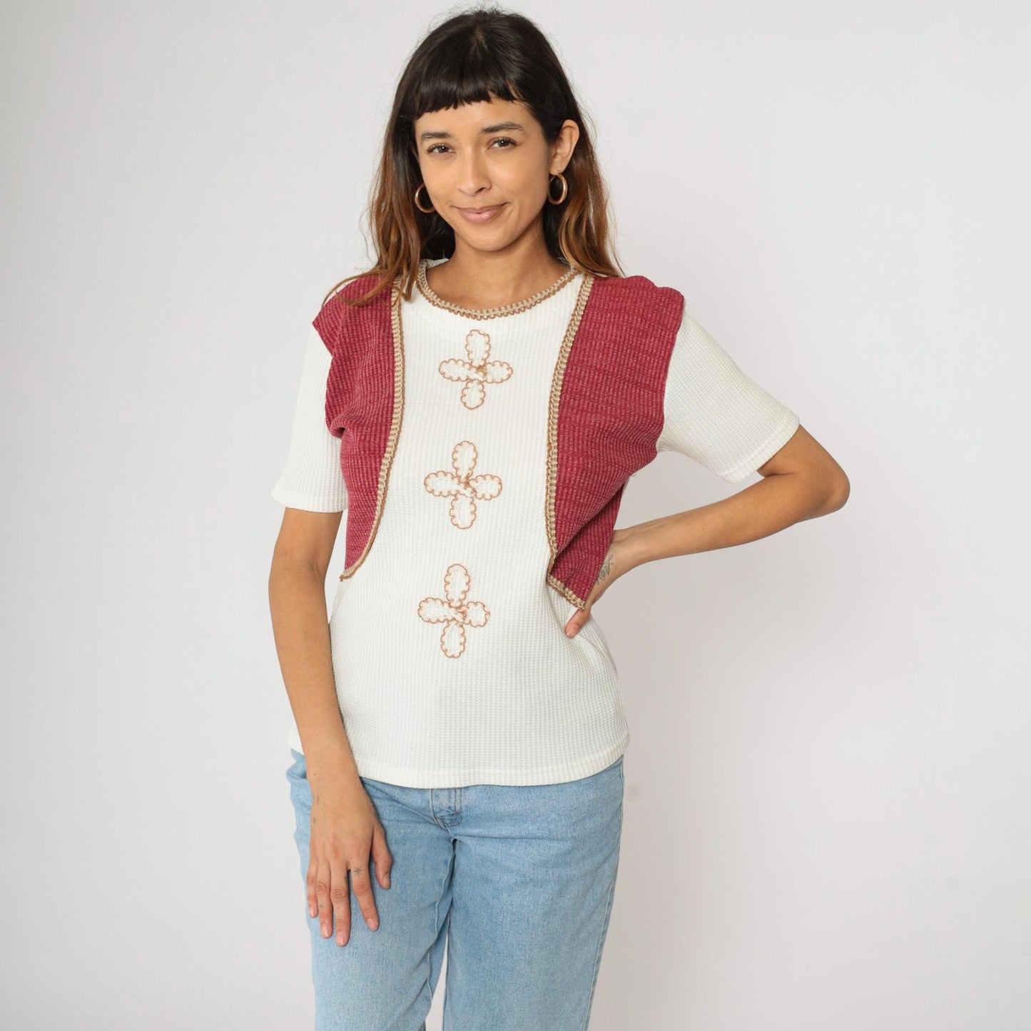 90s White Burgundy Floral Embroidered Knit Top Short Sleeve Medium M