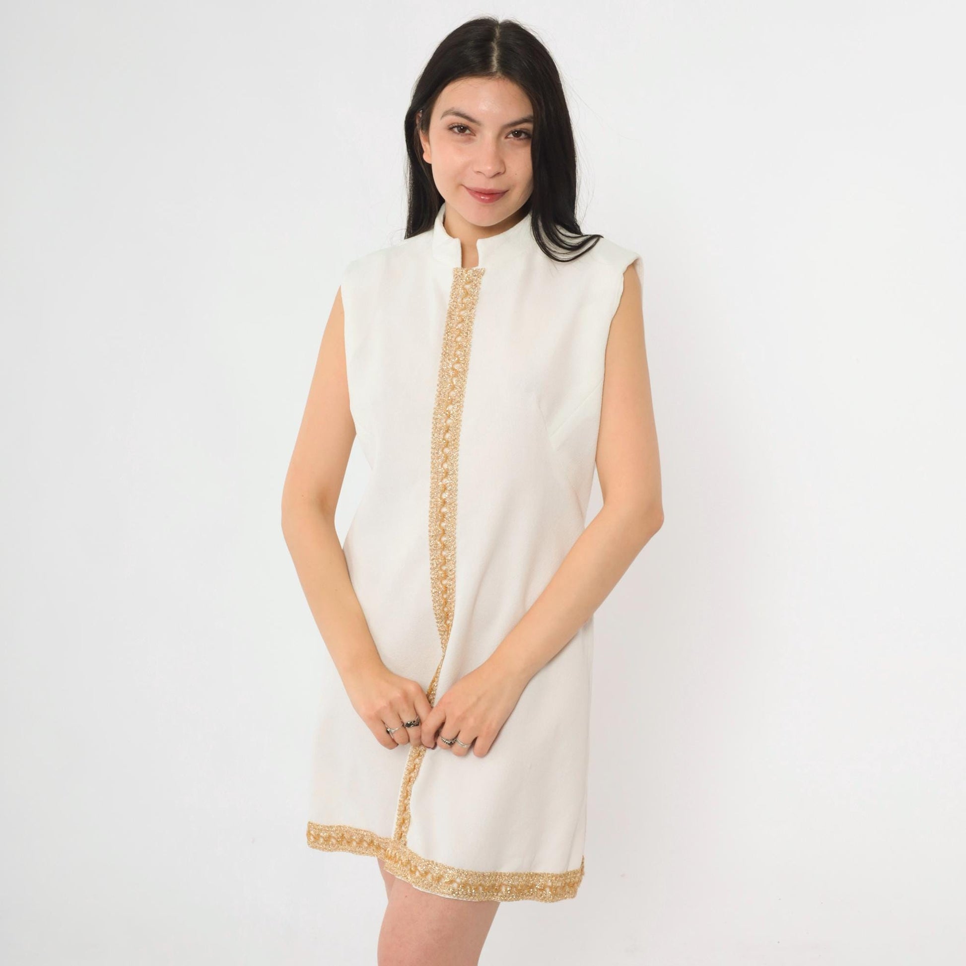 60s White Mini Shift Dress Gold Trim Sleeveless Space Age Medium M
