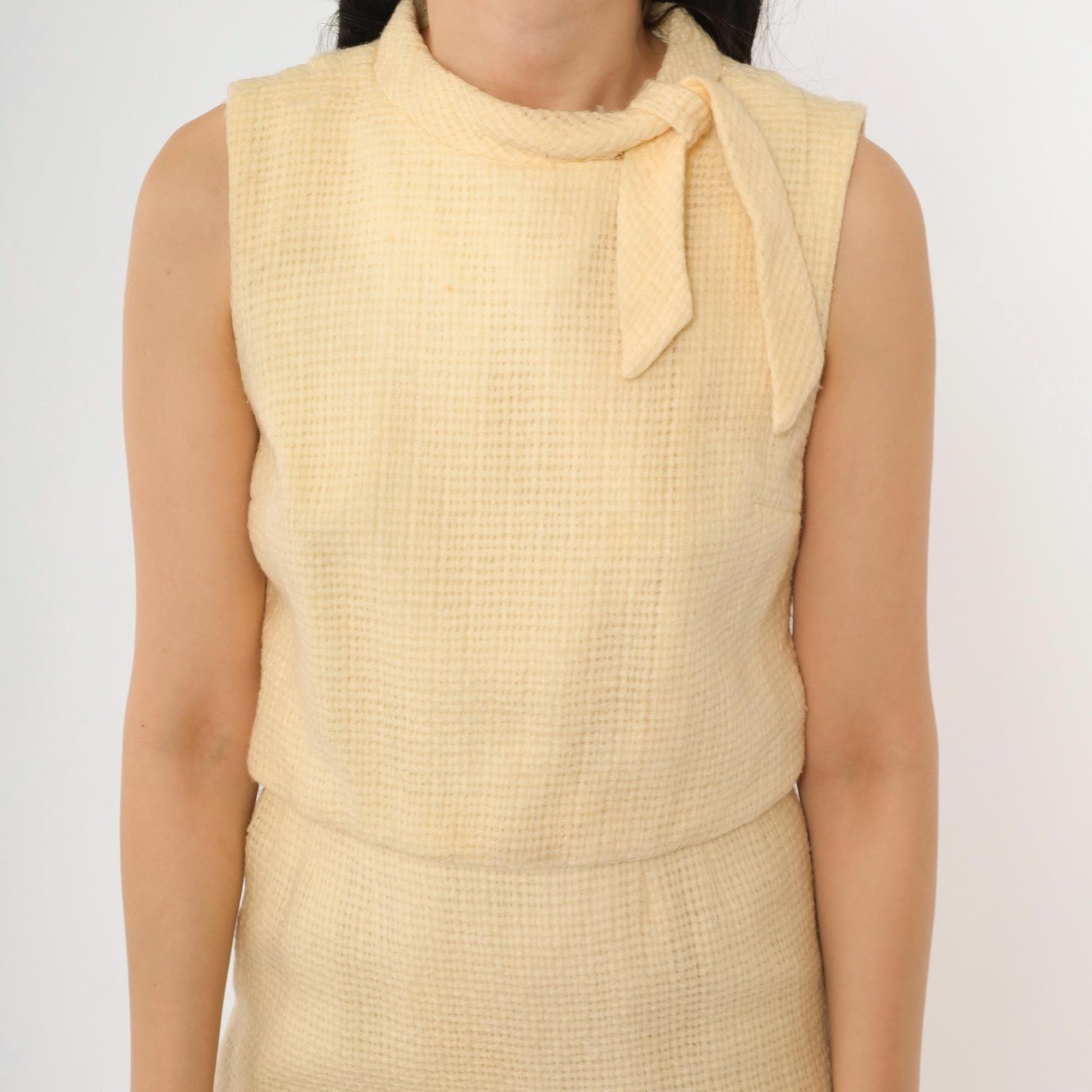 1960s Cream Wool Dress Sleeveless Bow Neck Fitted Knee Length Small S