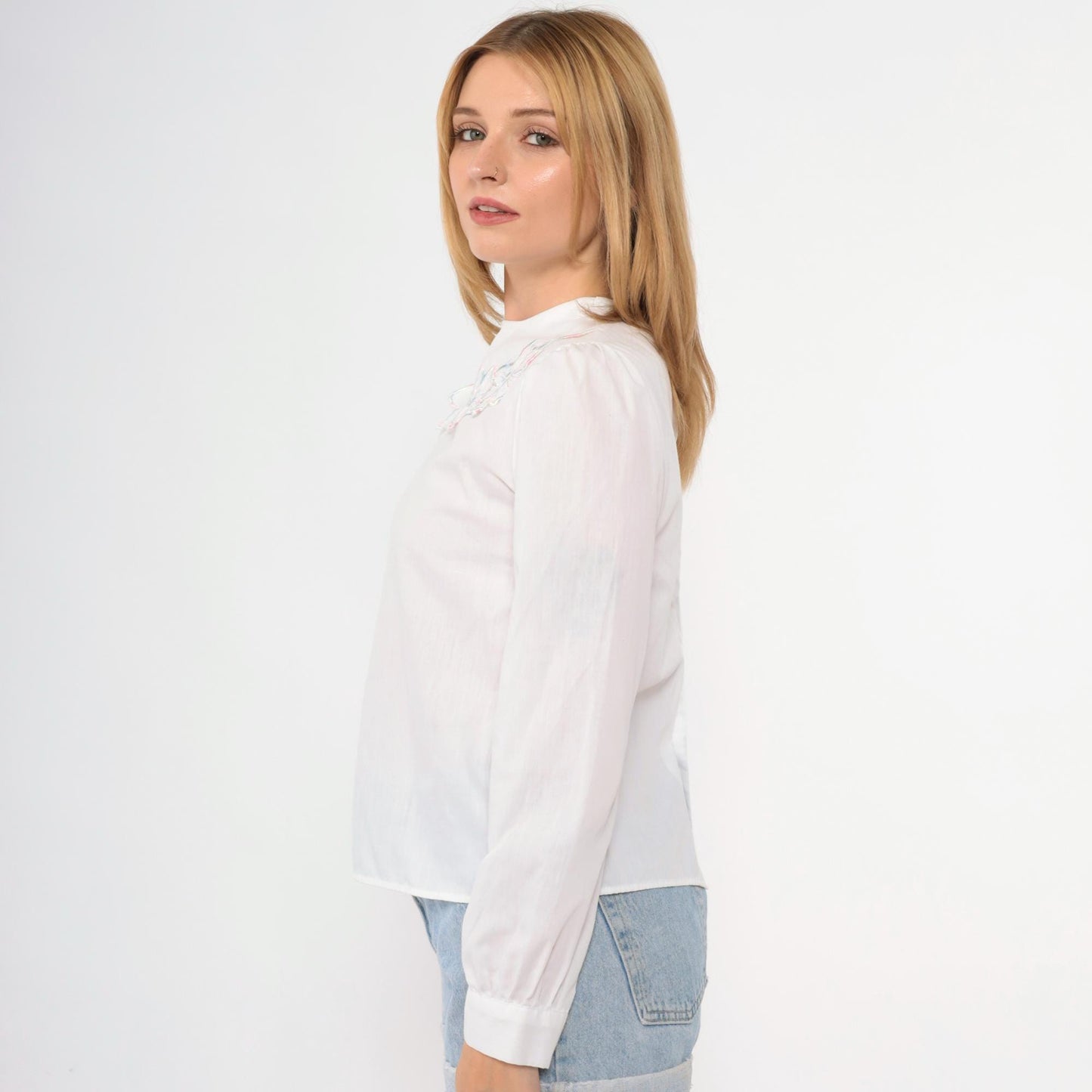 80s White Floral Embroidered Blouse Puff Sleeve Cutwork Button Back Extra Small