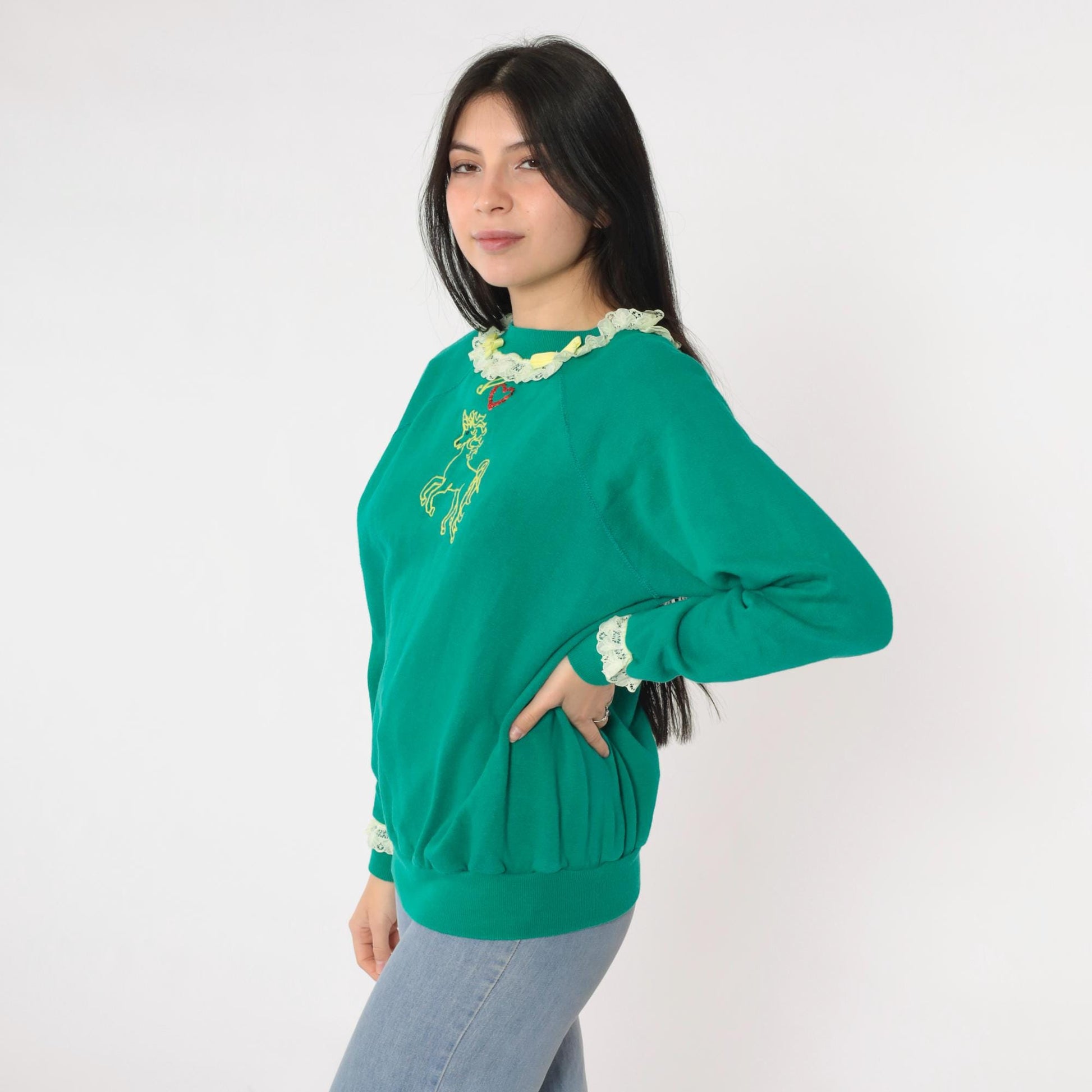 80s Unicorn Embroidered Sequin Heart Raglan Sweatshirt Green Medium
