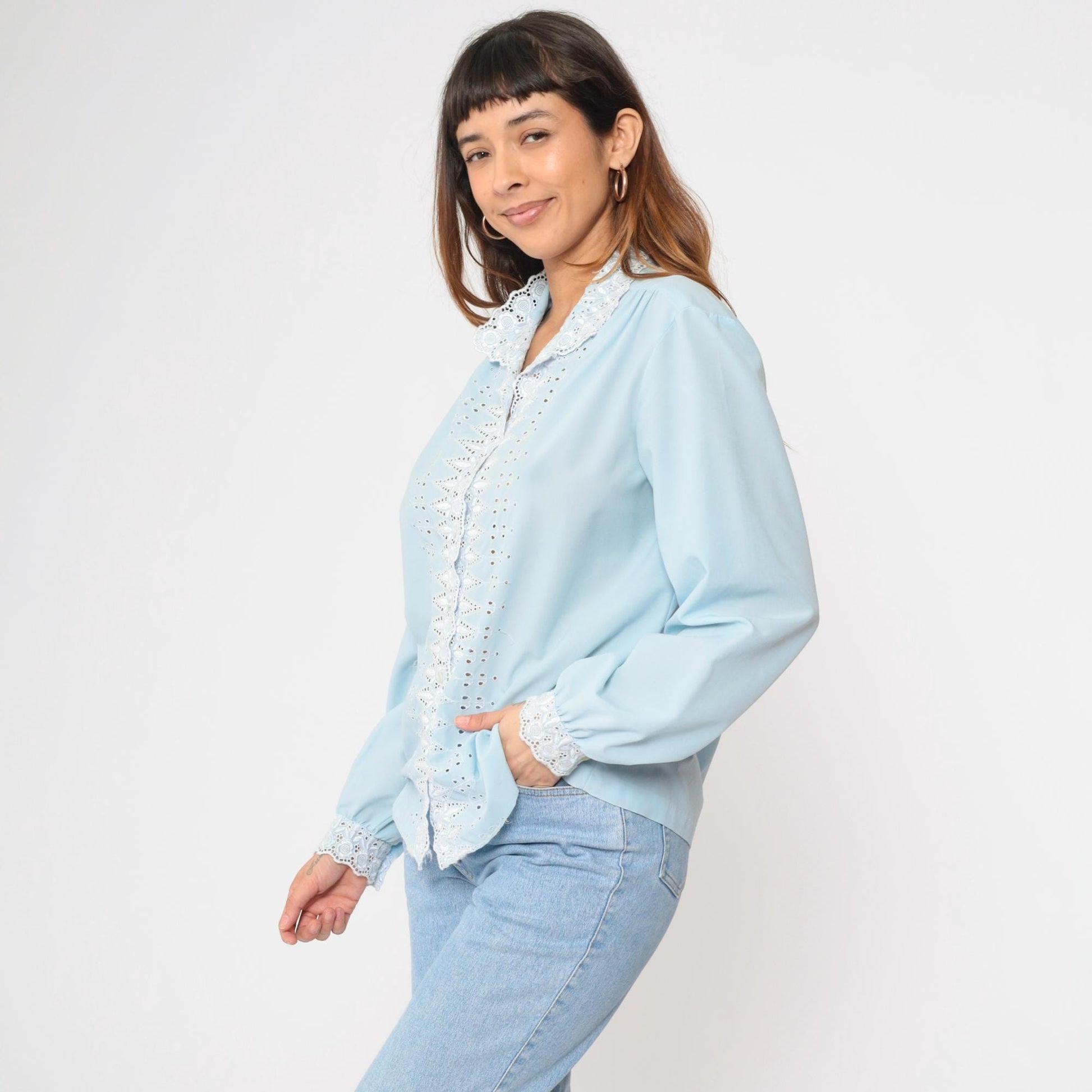 70s Baby Blue Floral Eyelet Lace Blouse Scalloped Collar Long Sleeve Large