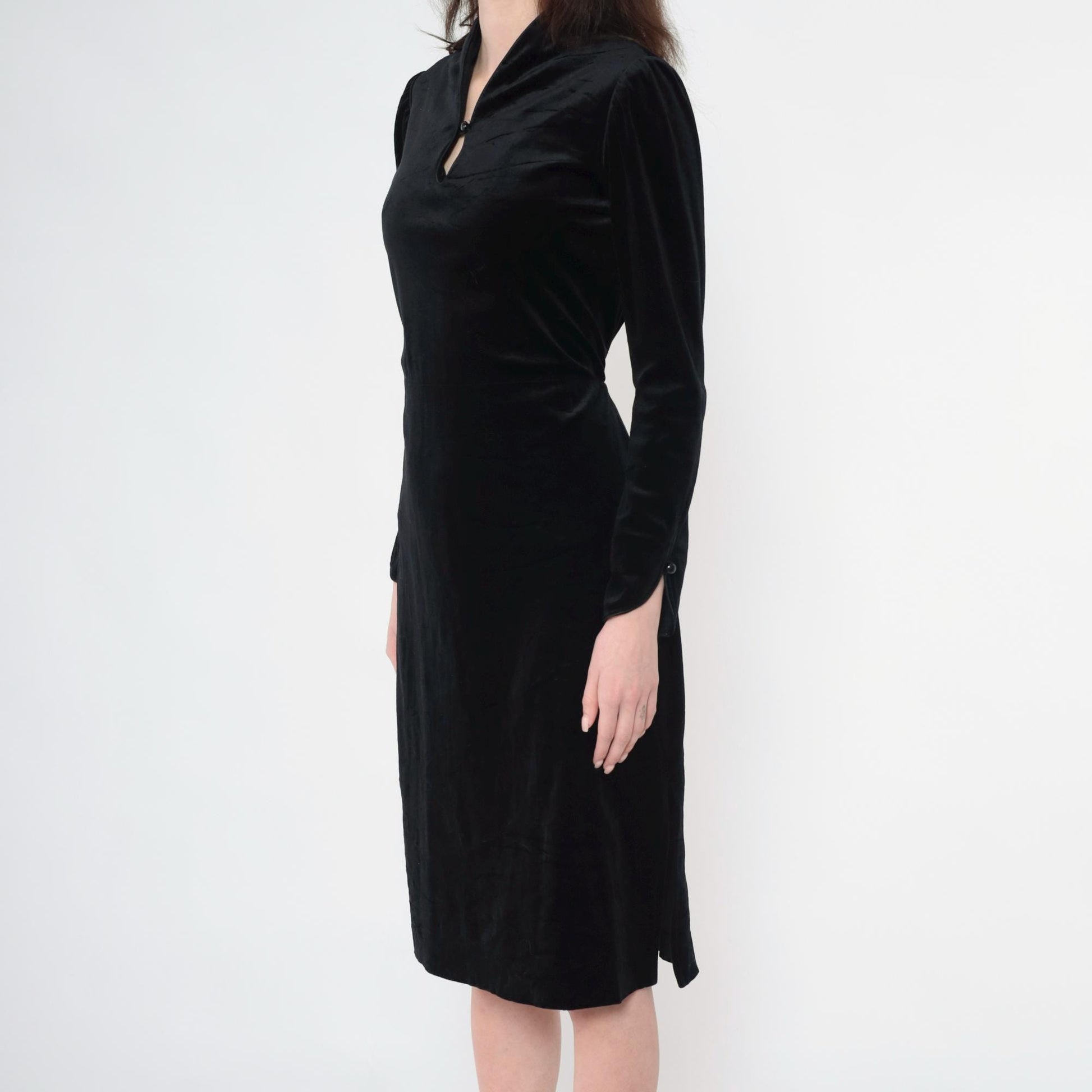 80s Black Velour Midi Dress Keyhole Neckline Long Sleeve Fitted Small