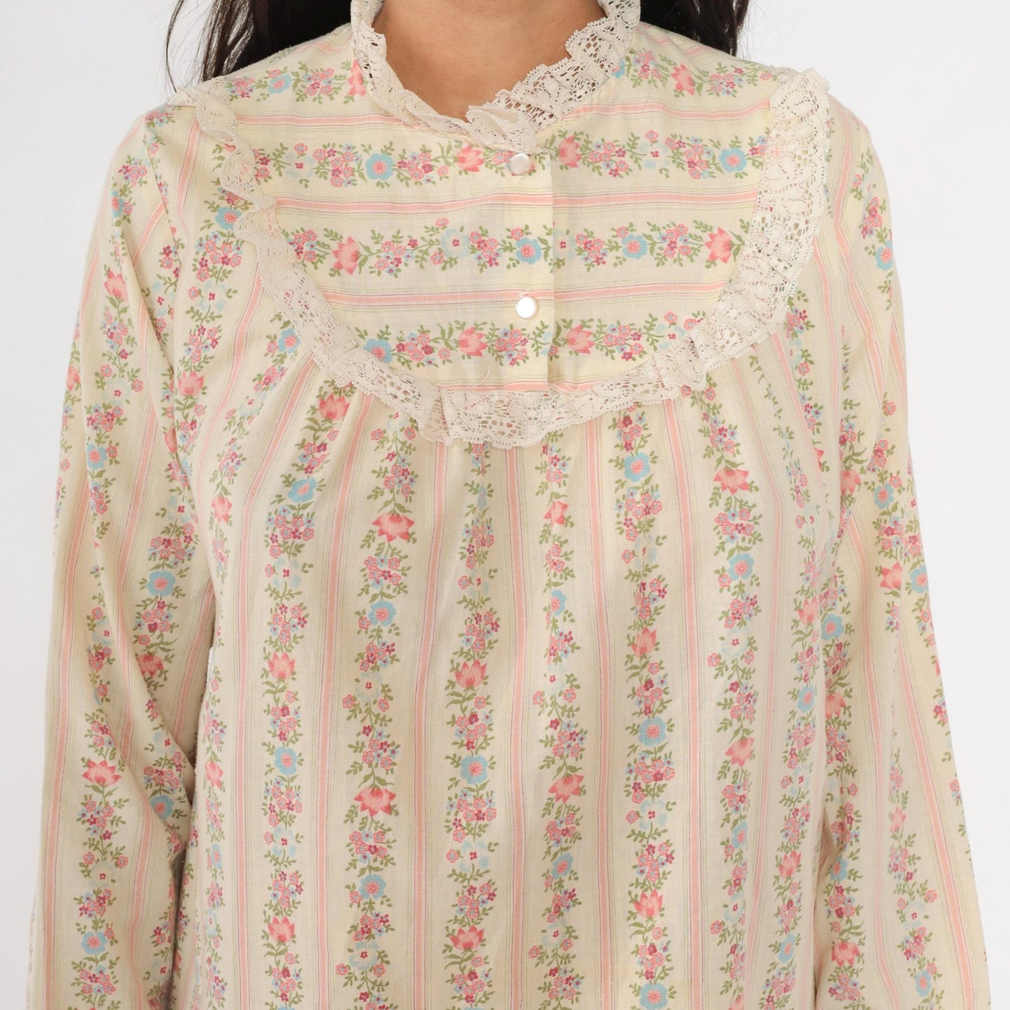 70s Floral Stripe Nightgown Cream Pink Long Sleeve High Neck Lace Trim Medium M