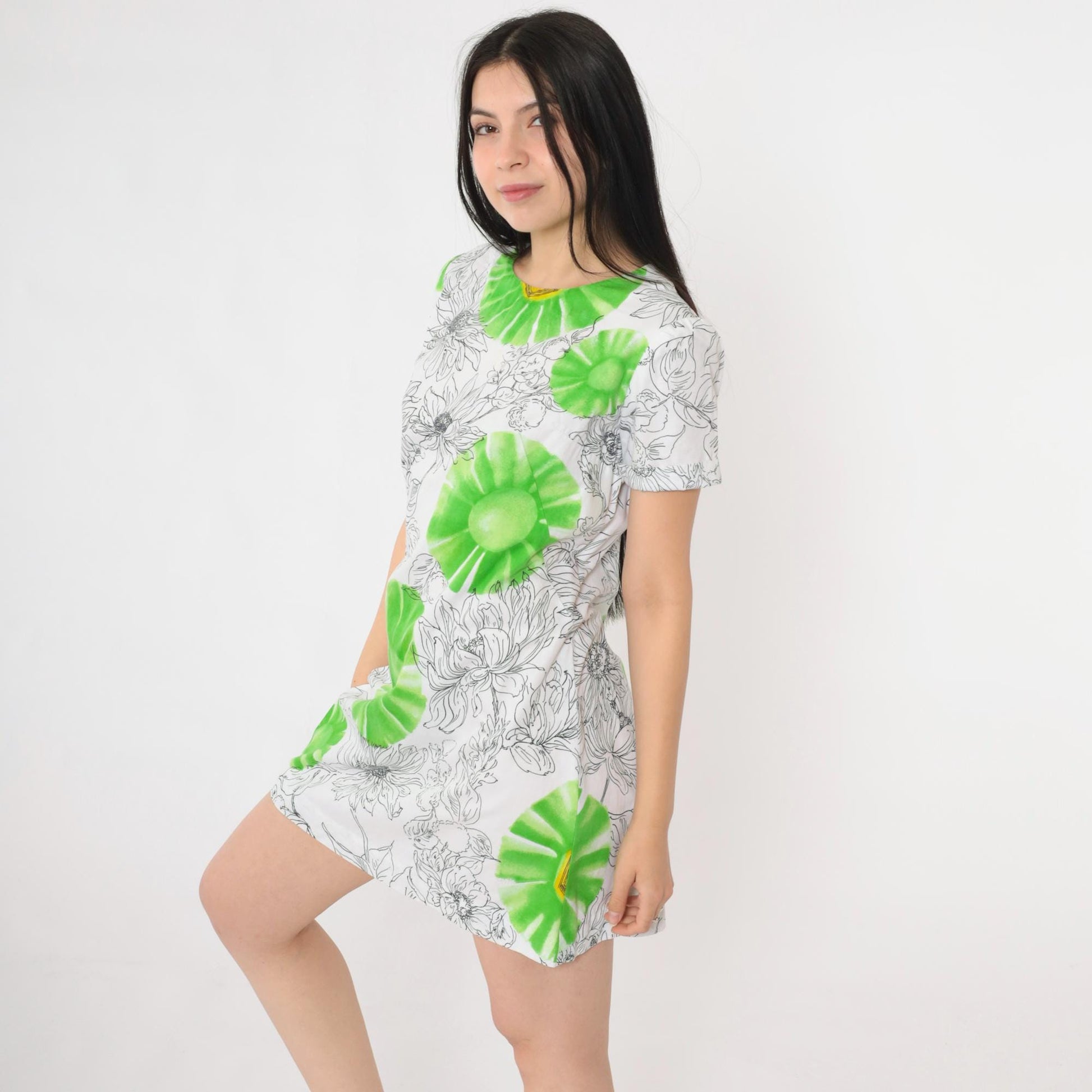 90s White Floral Mini Dress Green Black Graphic Short Sleeve Shift Small S