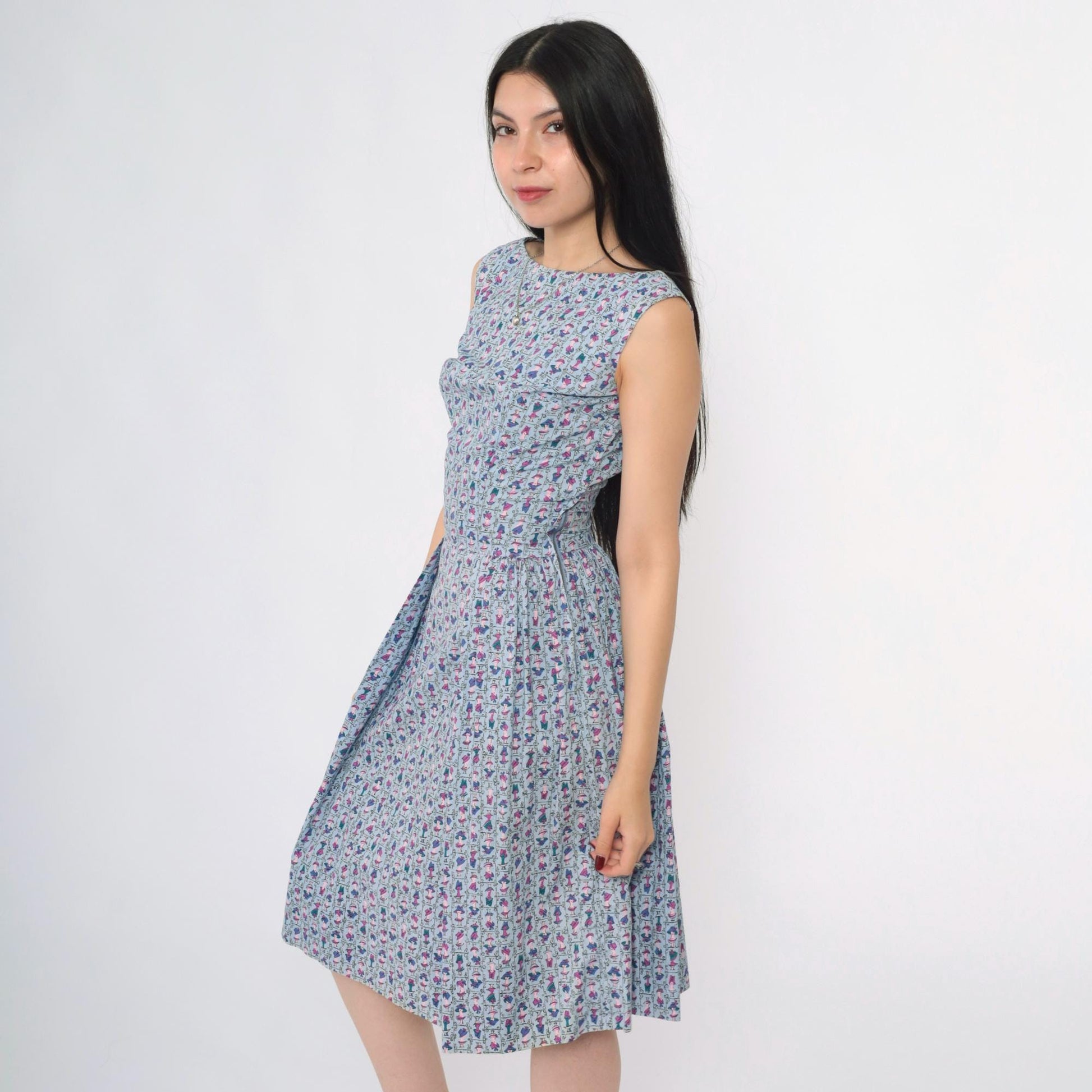 1950s Blue Cotton Novelty Print Dress Mannequin Heads Boatneck Sleeveless Extra Small