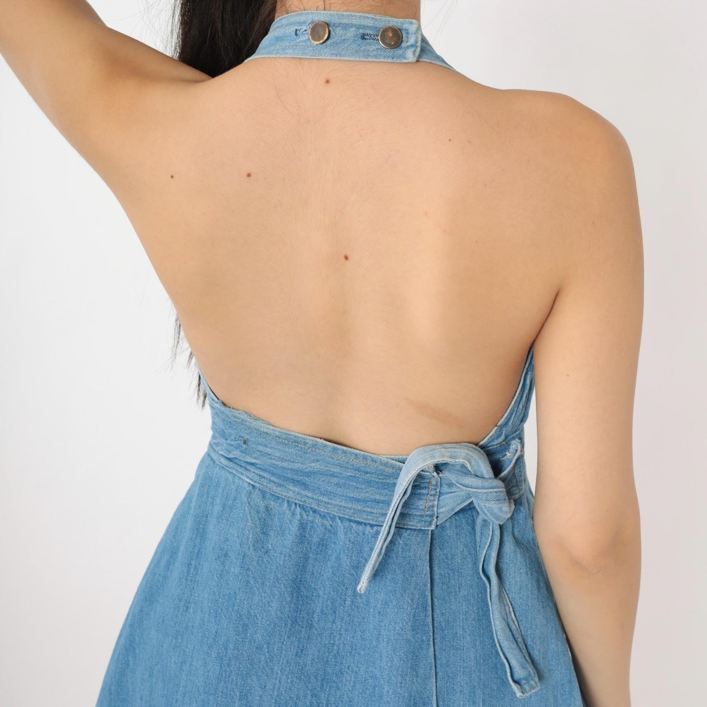 70s Denim Halter Dress Light Wash Backless Apron Front Midi Knee Length XS