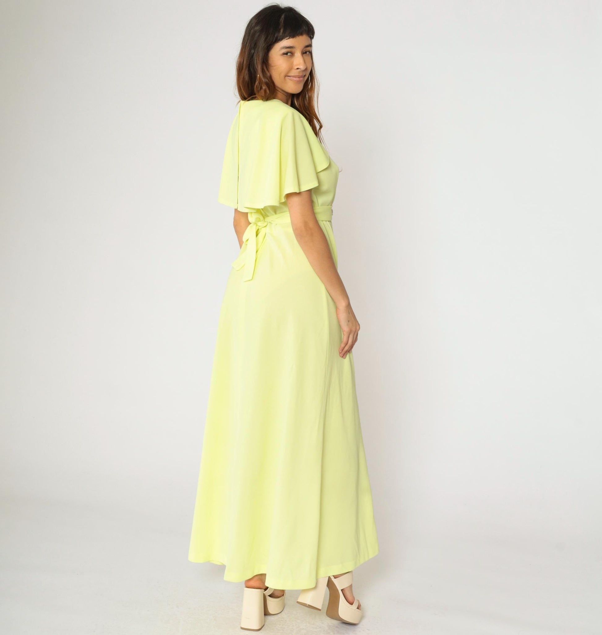 70s Yellow Maxi Dress Capelet Ruffle V-Neck Belted Pearl Buckle Large L