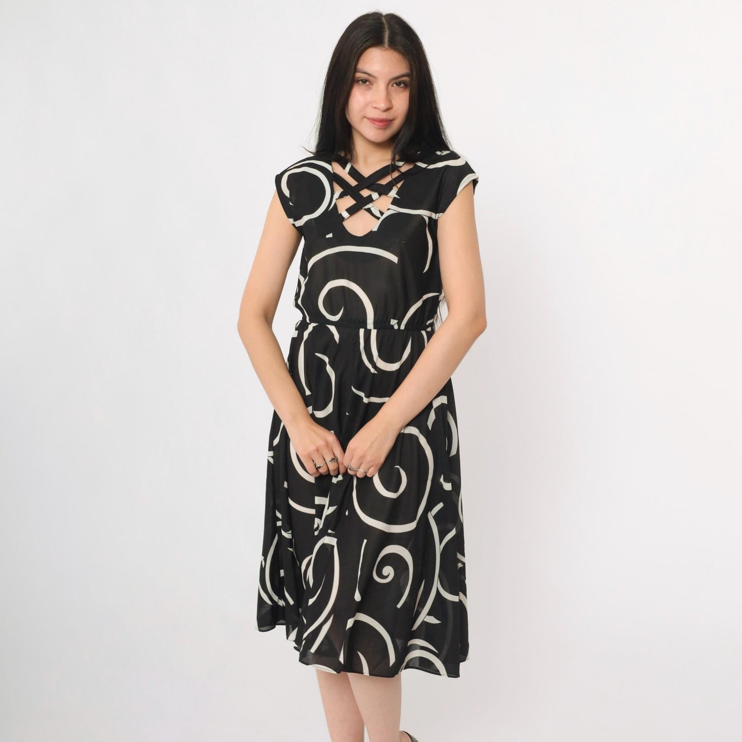 80s Black White Abstract Swirl Print Midi Dress Criss-Cross Neckline Cap Sleeve Small