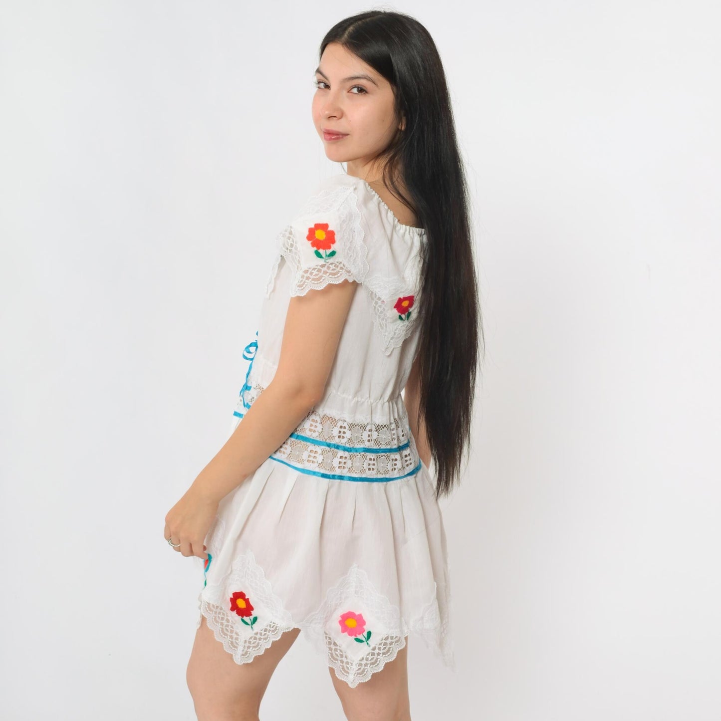 Y2K White Floral Embroidered Off-Shoulder Mini Dress Hanky Hem Extra Small