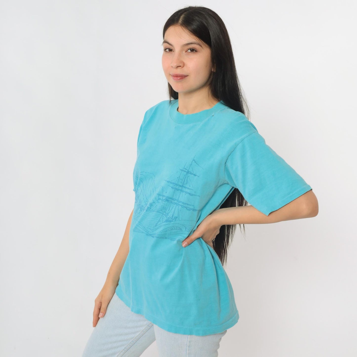 80s Hawaii Sailors Rowboat Beach Graphic T-Shirt Blue Crewneck Medium