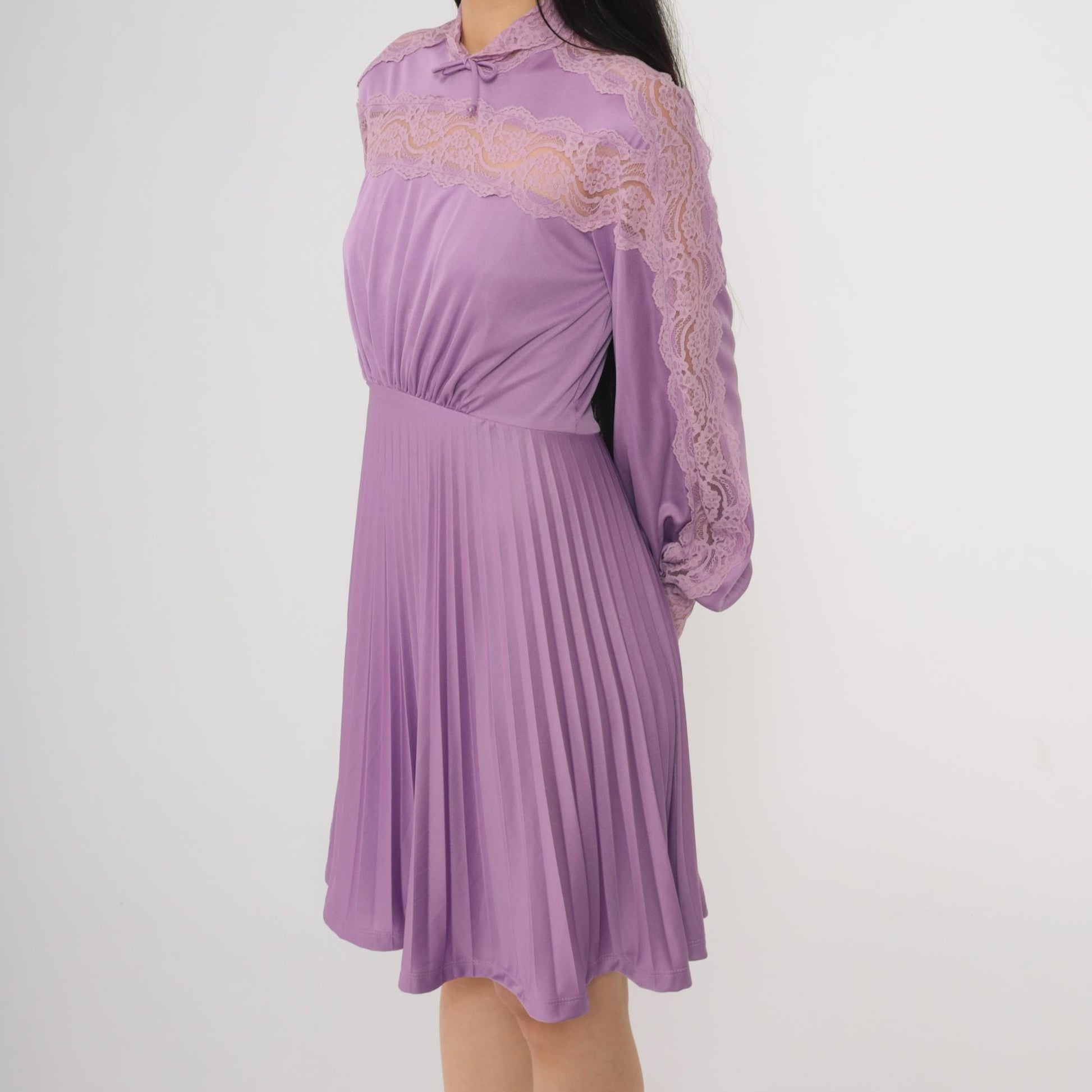 70s Purple Lace Mini Dress High Waist Pleated Long Sleeve Bow Neckline Extra Small