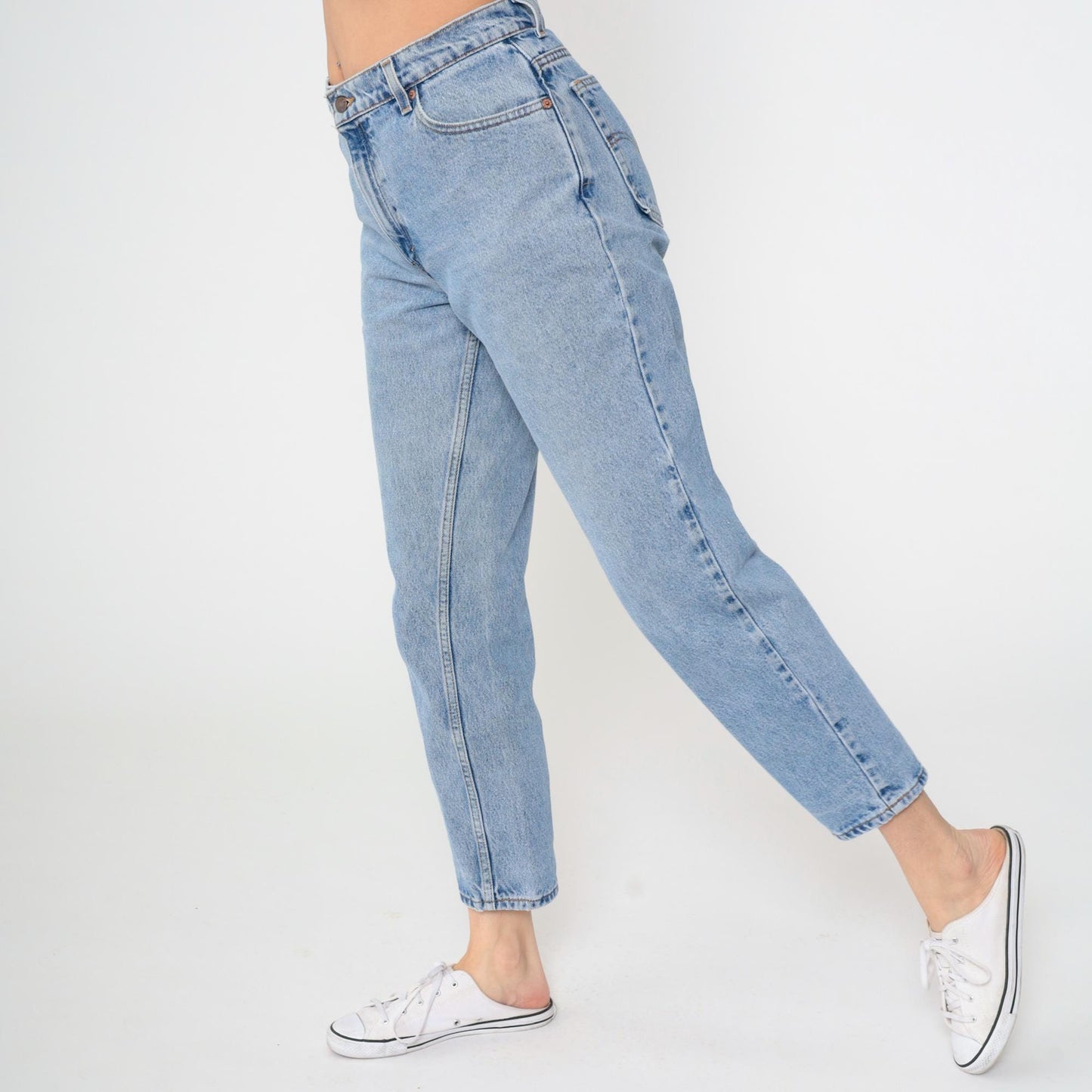 90s Levi's 550 High Waist Tapered Jeans Light Wash Denim Medium 29