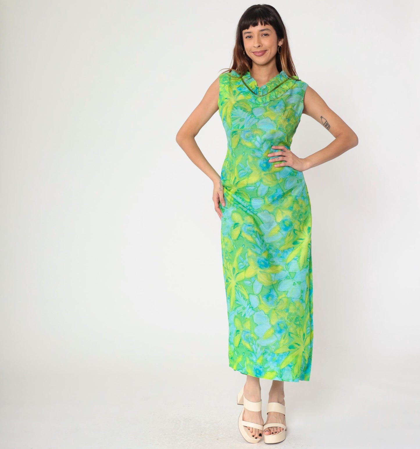 70s Green Floral Watercolor Maxi Dress Empire Waist Ruffled Neckline Medium
